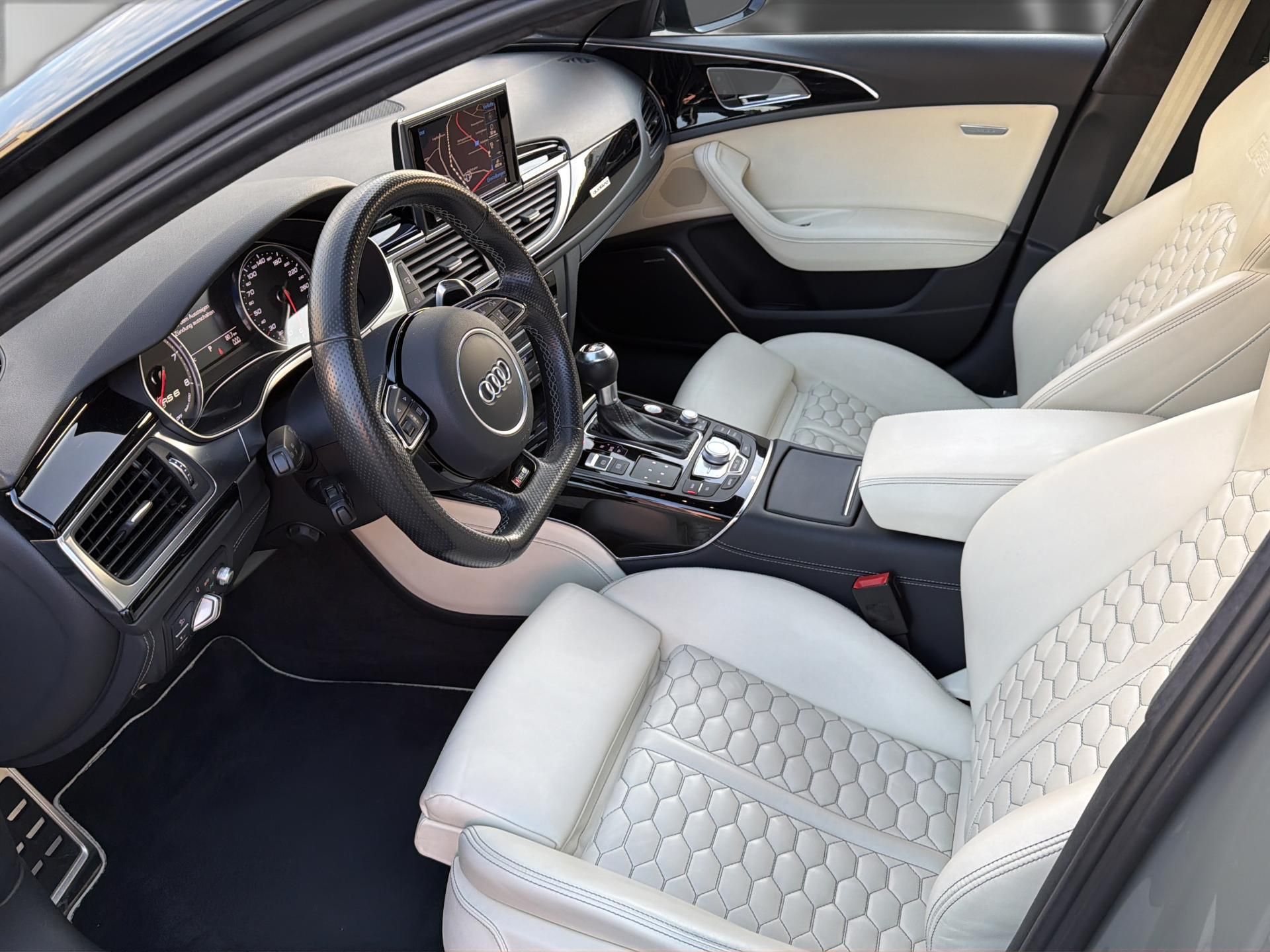 AUDI RS6 Avant 4.0 TFSI V8 performance quattro-image-9