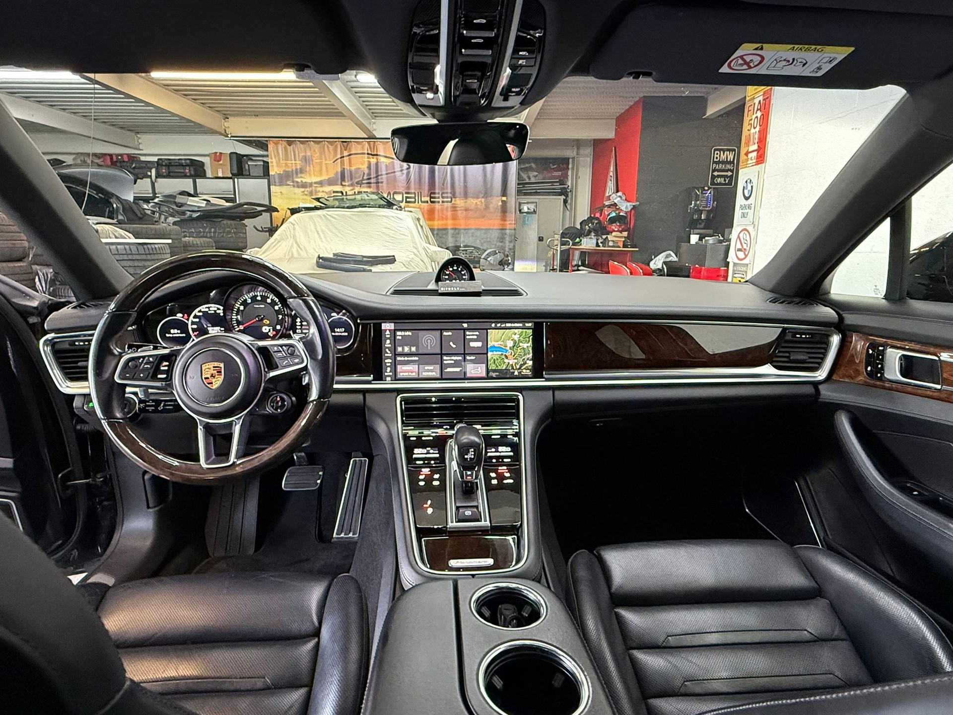 PORSCHE Panamera 4S-image-3