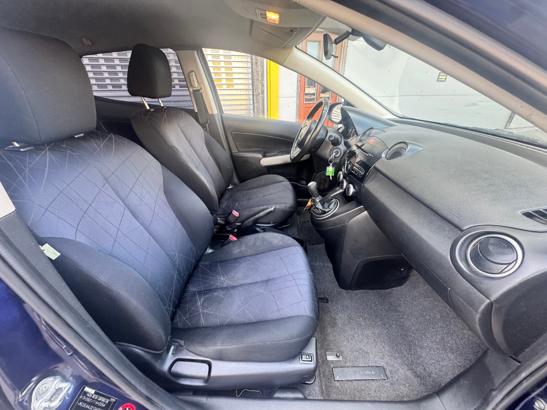 MAZDA 2 1.3i 16V Exclusive-image-6