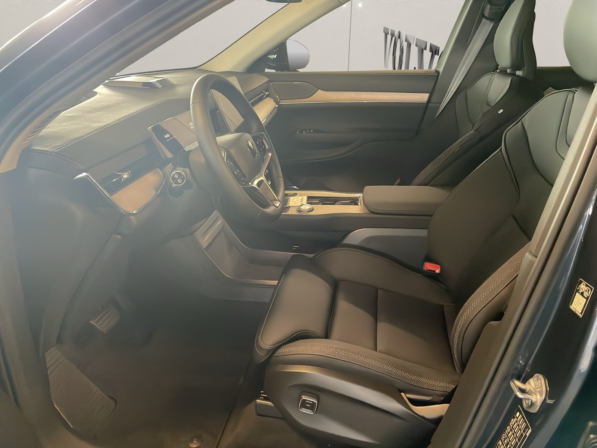 VOLVO EX90 Twin Plus AWD-image-6