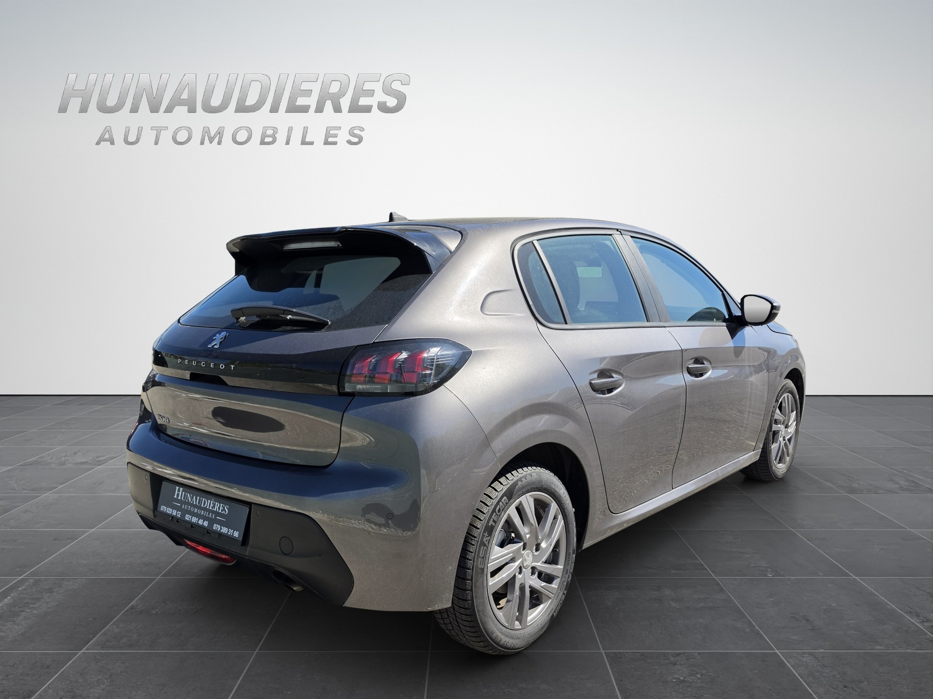 PEUGEOT 208 1.2 PureTech Allure Pack EAT8-image-1