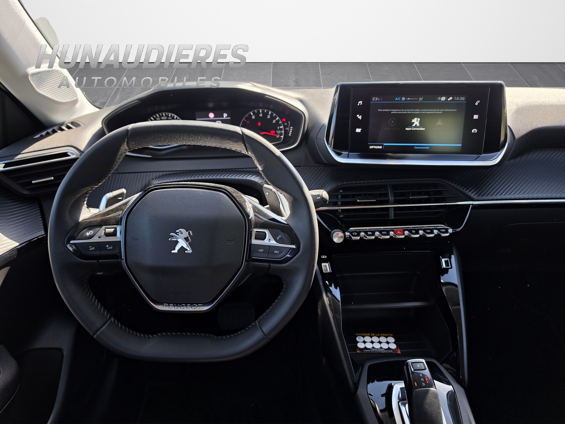 PEUGEOT 208 1.2 PureTech Allure Pack EAT8-image-7