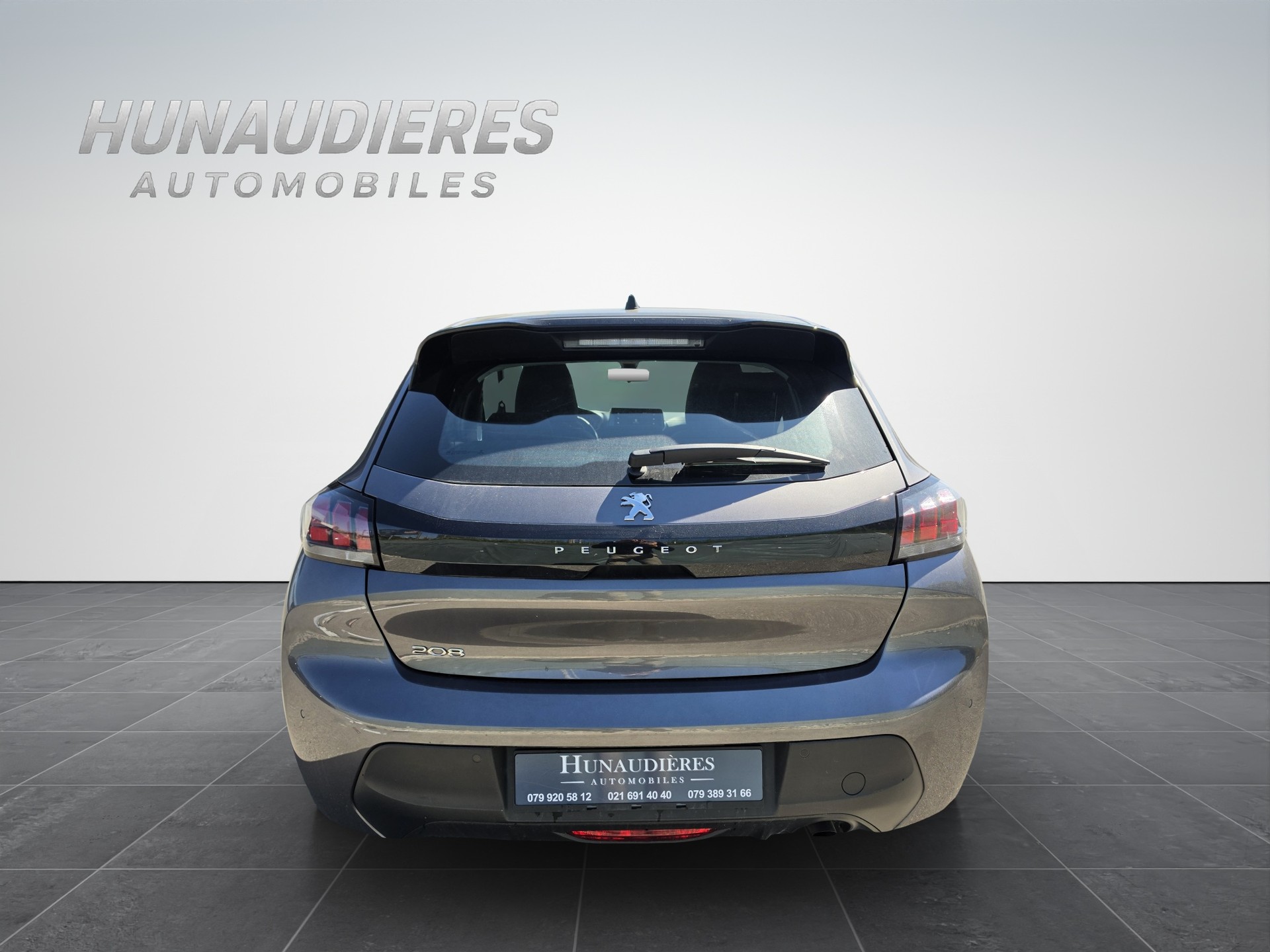 PEUGEOT 208 1.2 PureTech Allure Pack EAT8-image-13