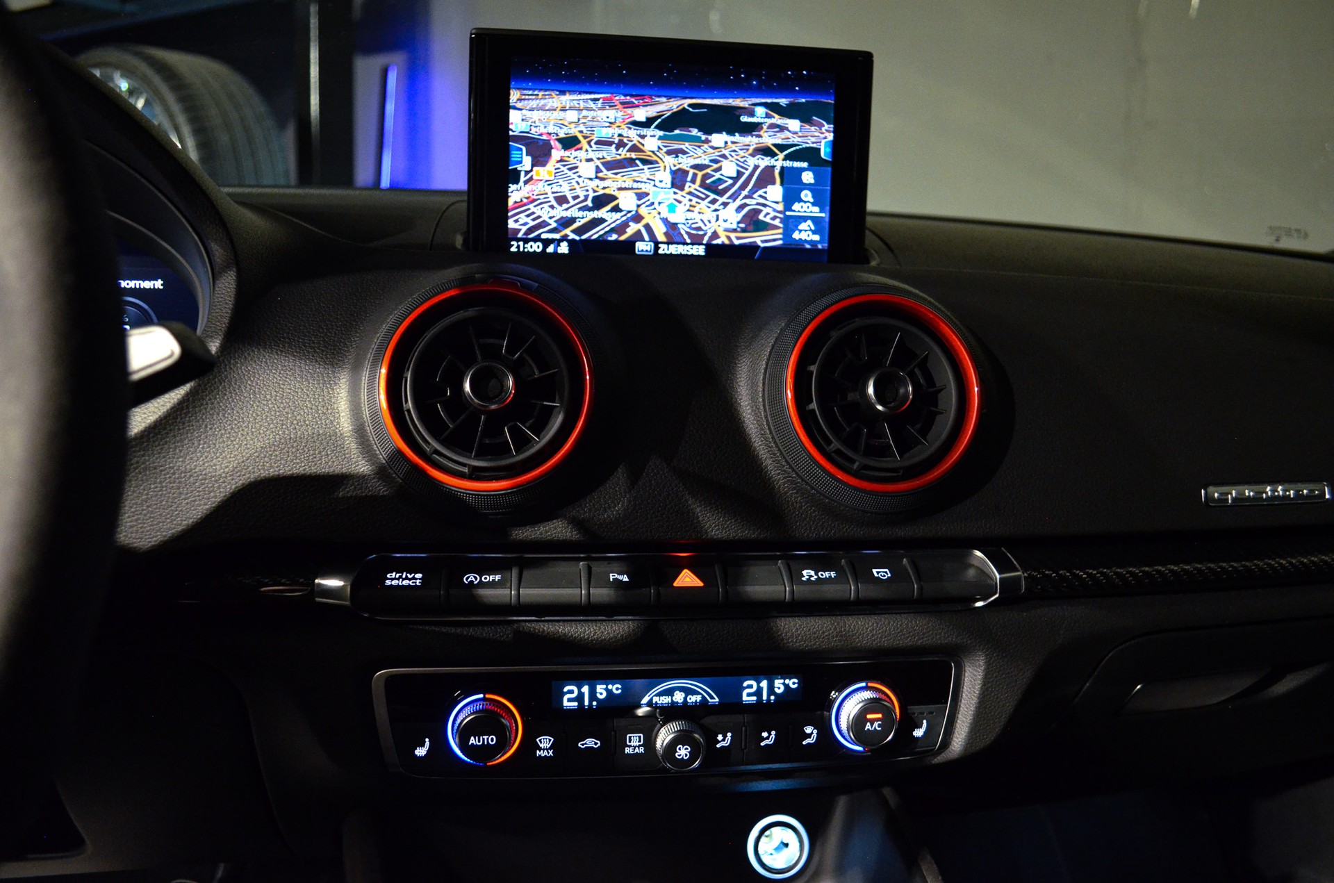 AUDI RS3 Limousine 2.5 TSI quattro S-tronic-image-18