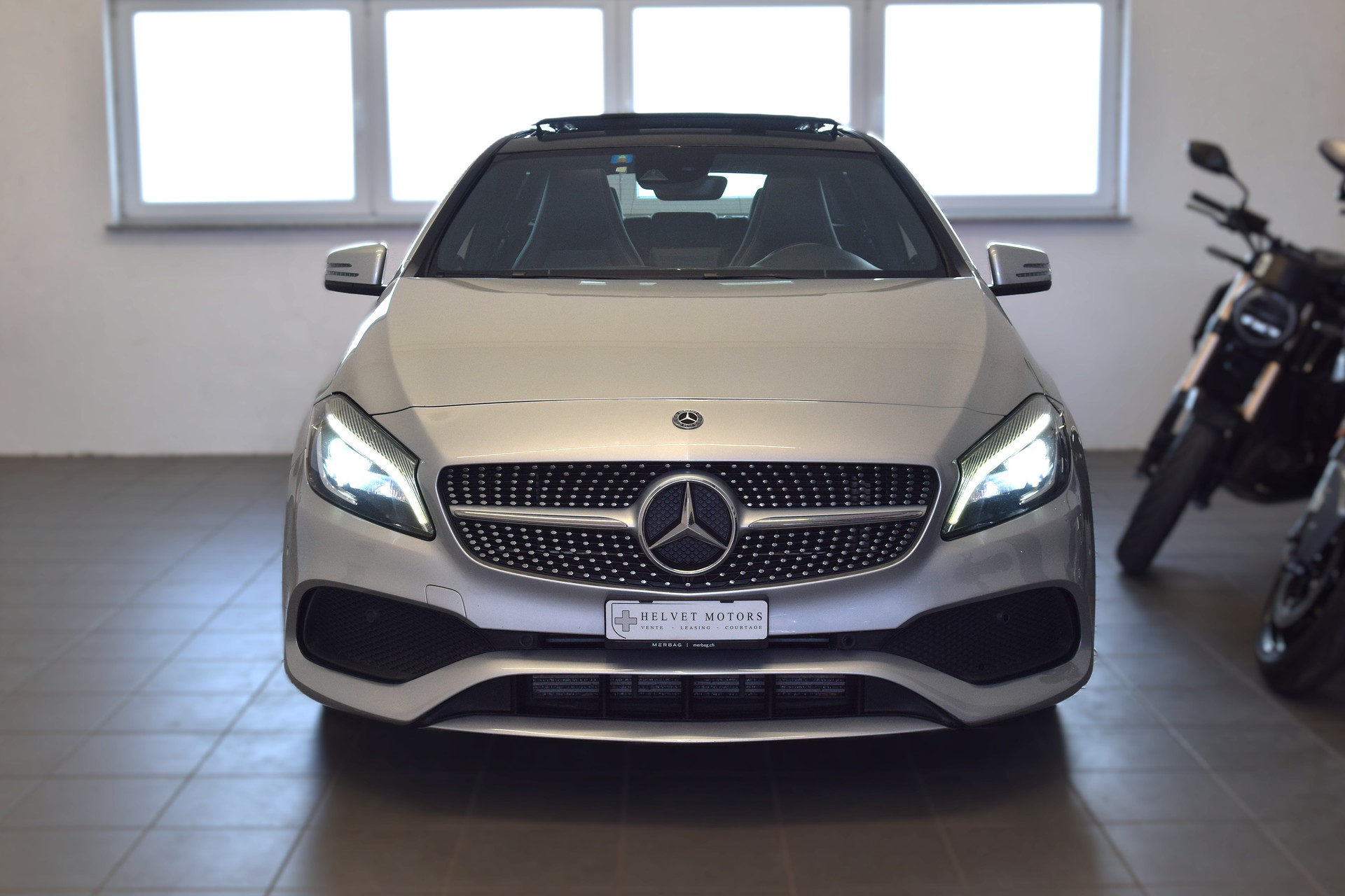 MERCEDES-BENZ A 200 AMG Line 7G-DCT-image-1