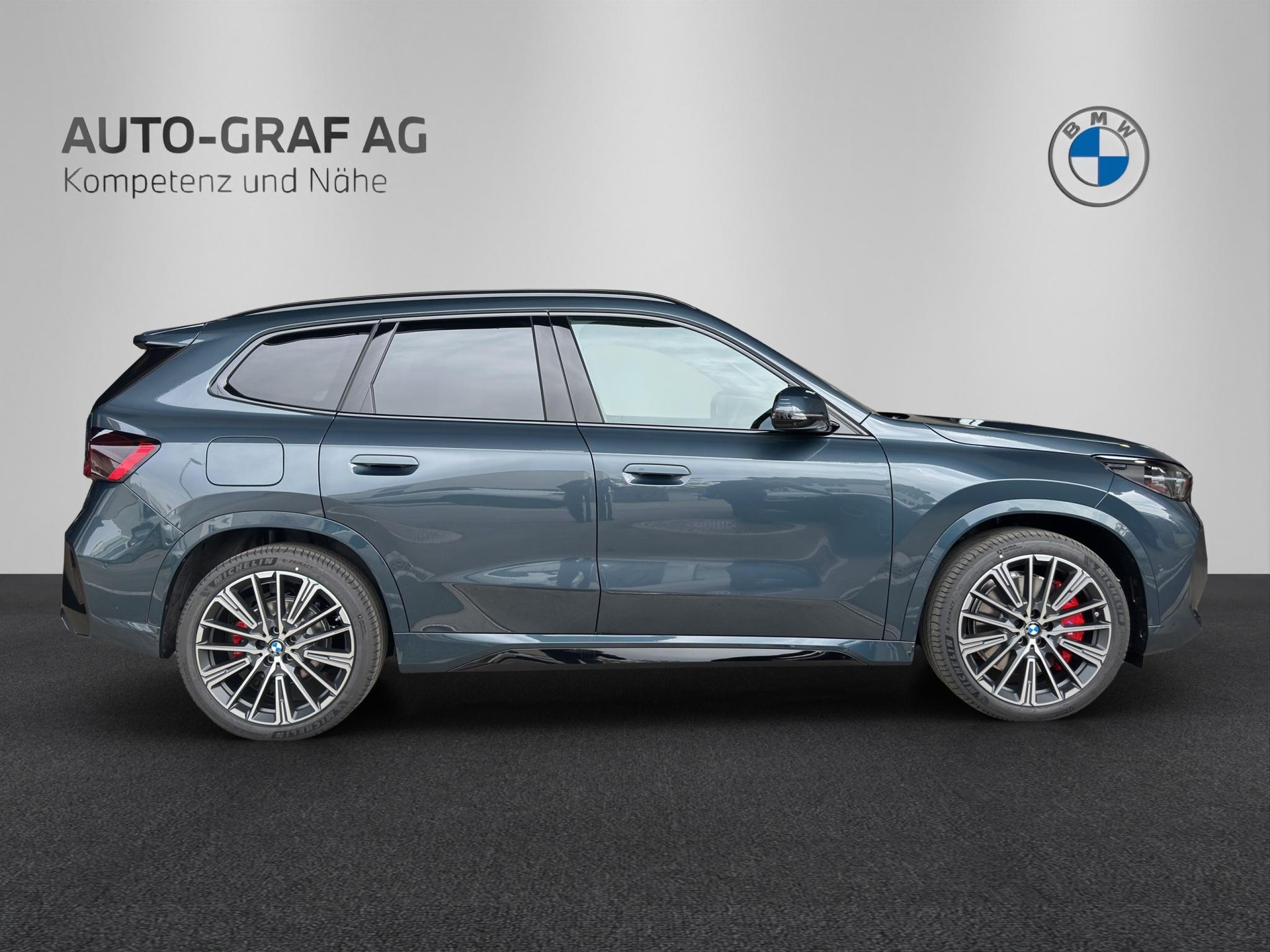 BMW X1 30e xDrive M Sport Pro Individual-image-5