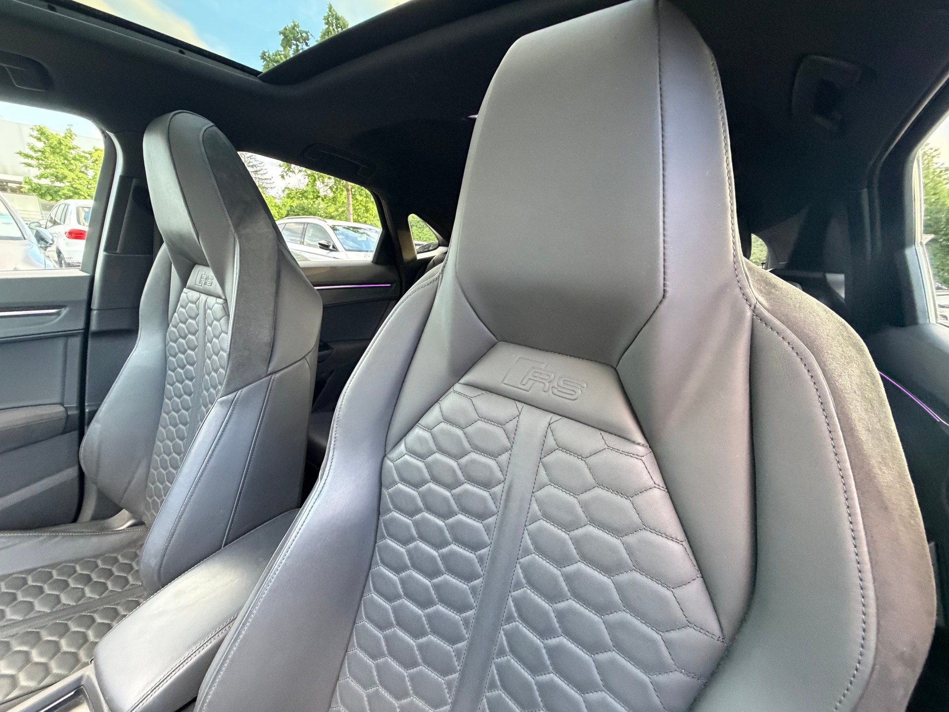 AUDI RS Q3 Sportback quattro S tronic-image-9