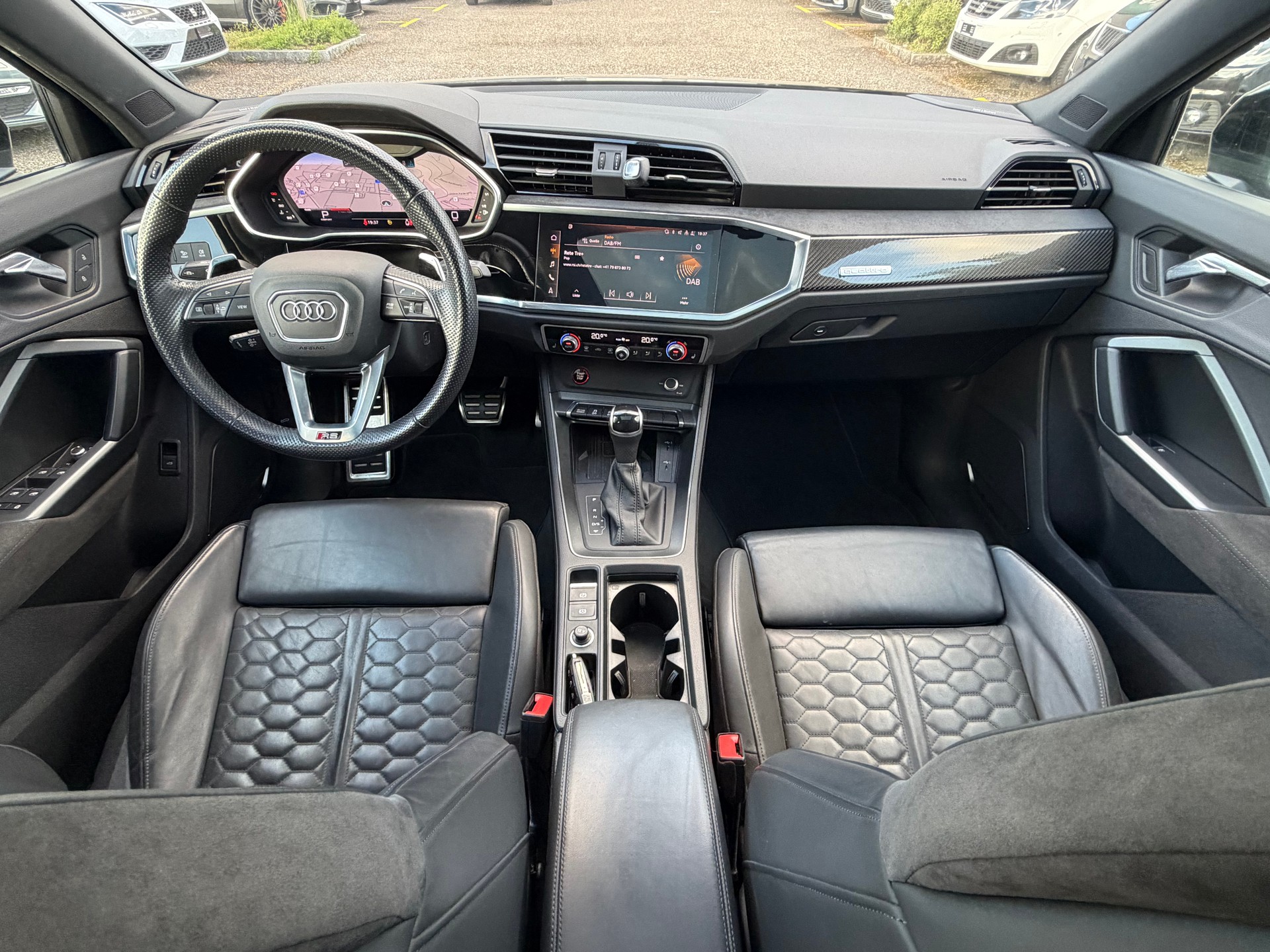 AUDI RS Q3 Sportback quattro S tronic-image-11