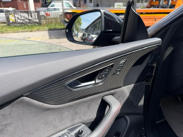 AUDI RSQ8 quattro tiptronic-image-7