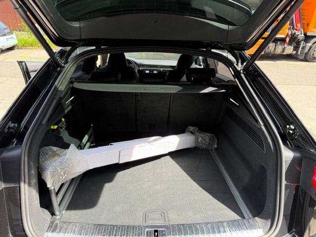 AUDI RSQ8 quattro tiptronic-image-4