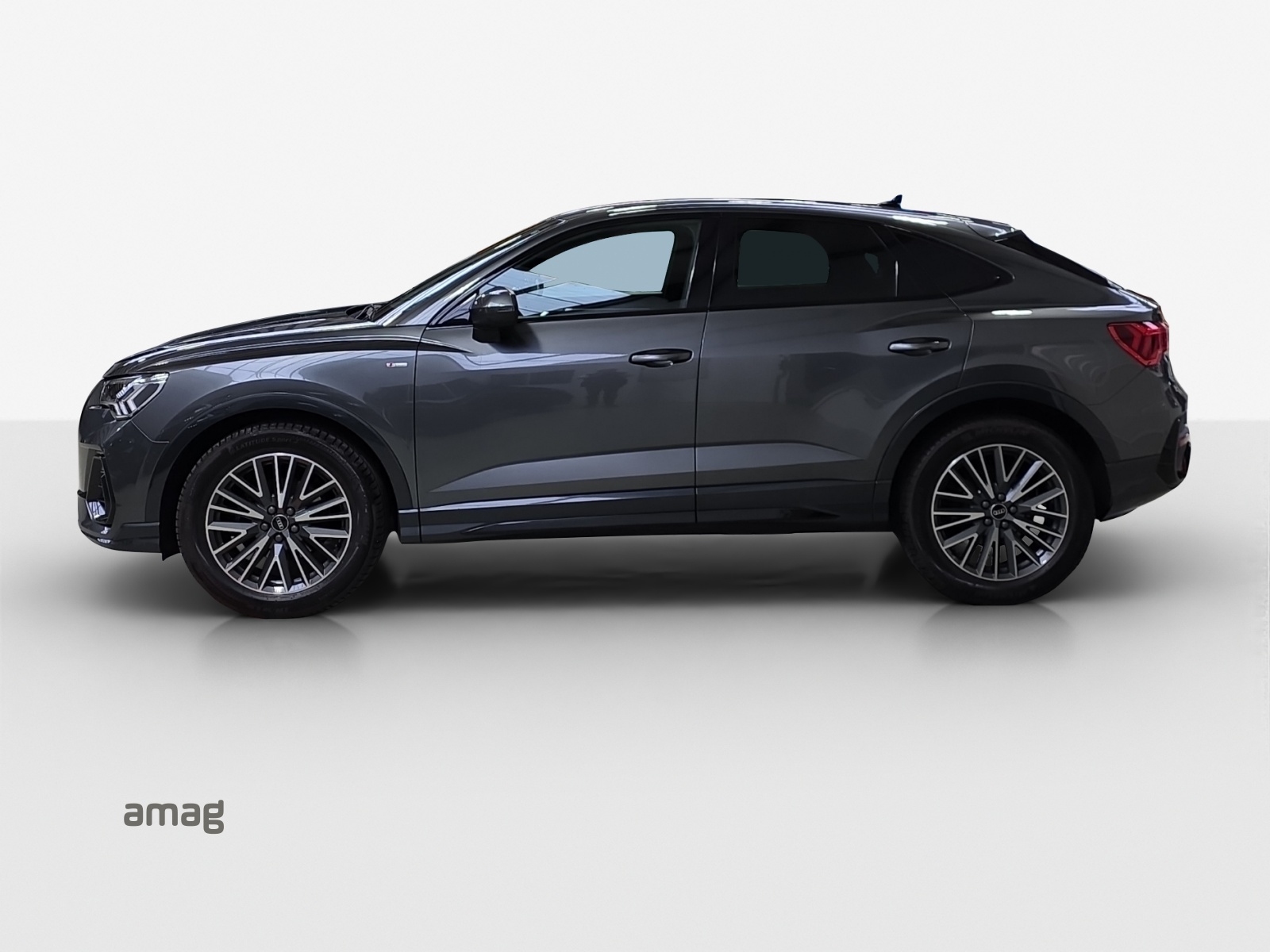 AUDI Q3 Sportback 35 TDI S line quattro S-tronic-image-1