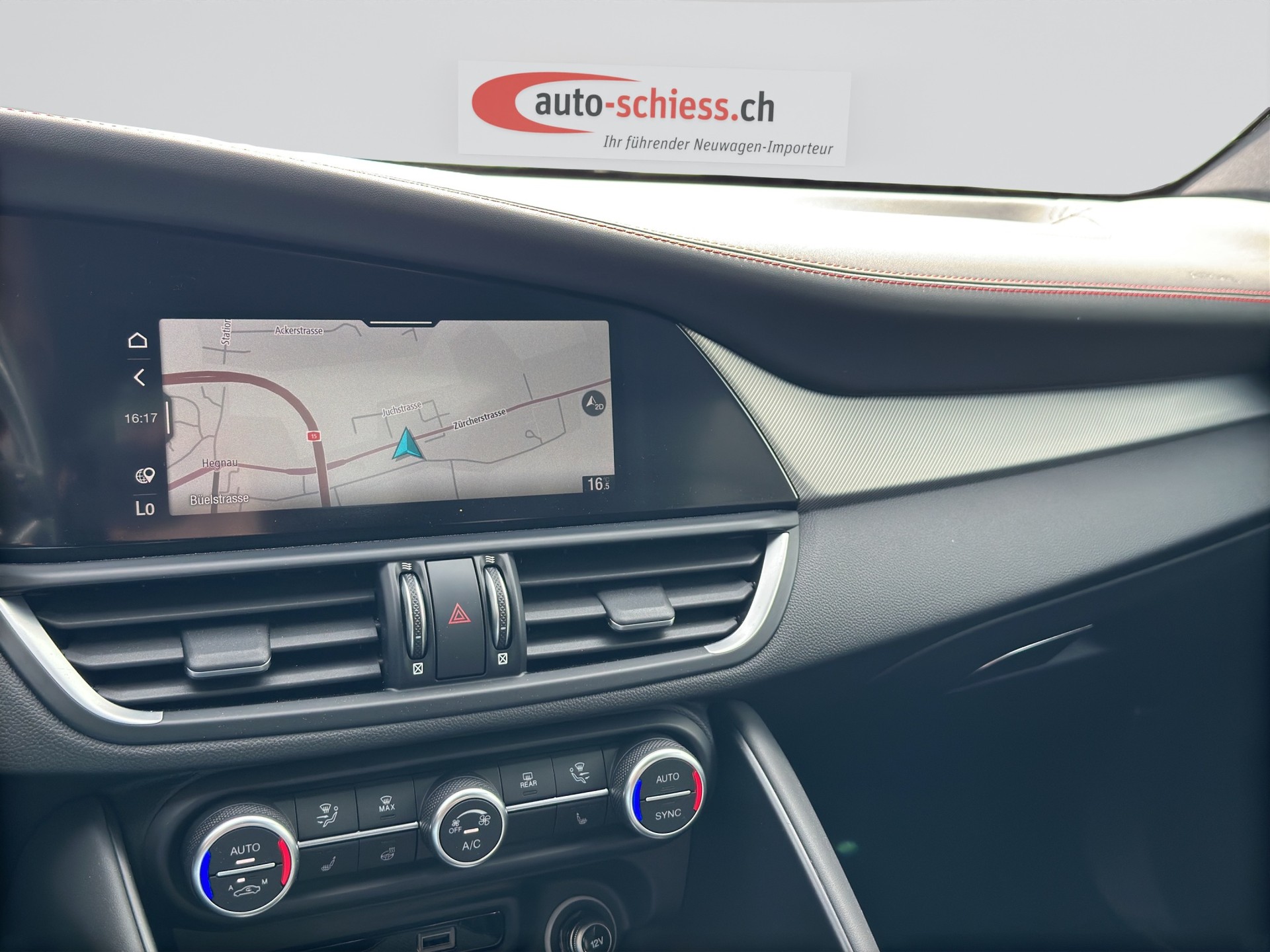 ALFA ROMEO Giulia 2.0 Competizione Q4 AT8-image-12