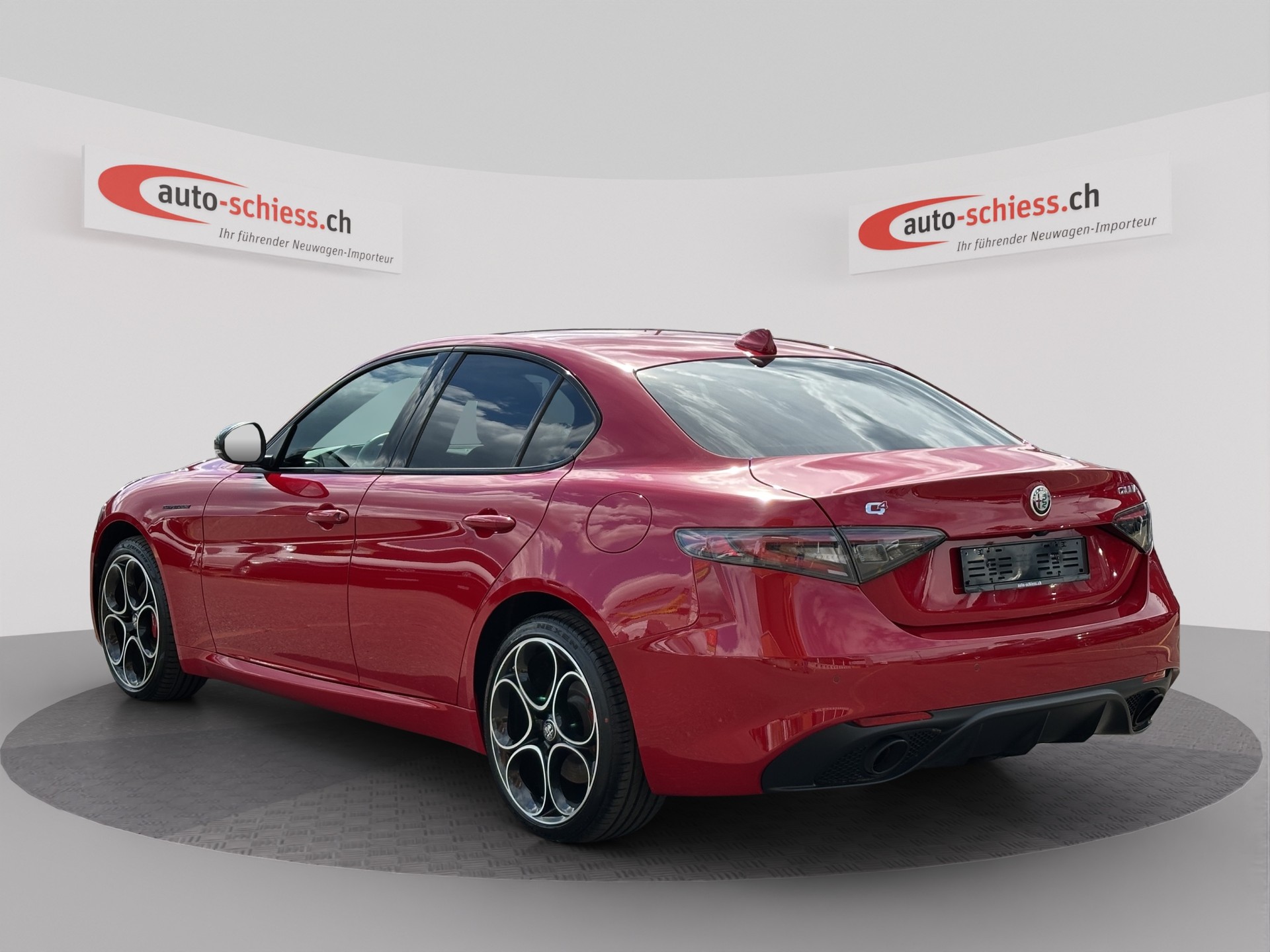 ALFA ROMEO Giulia 2.0 Competizione Q4 AT8-image-2