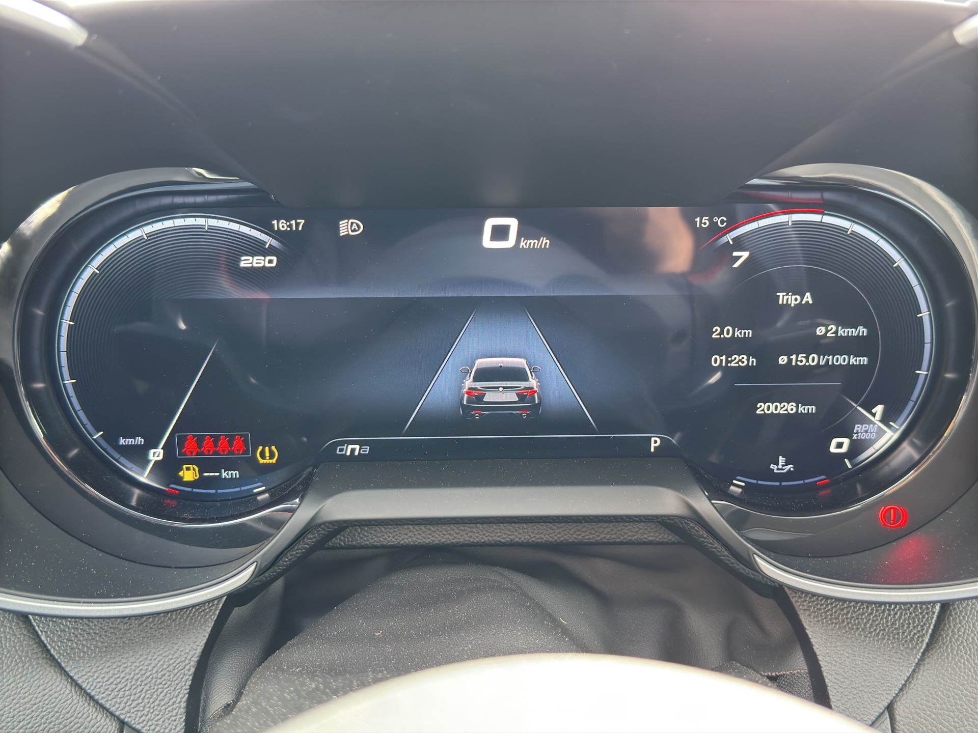 ALFA ROMEO Giulia 2.0 Competizione Q4 AT8-image-11