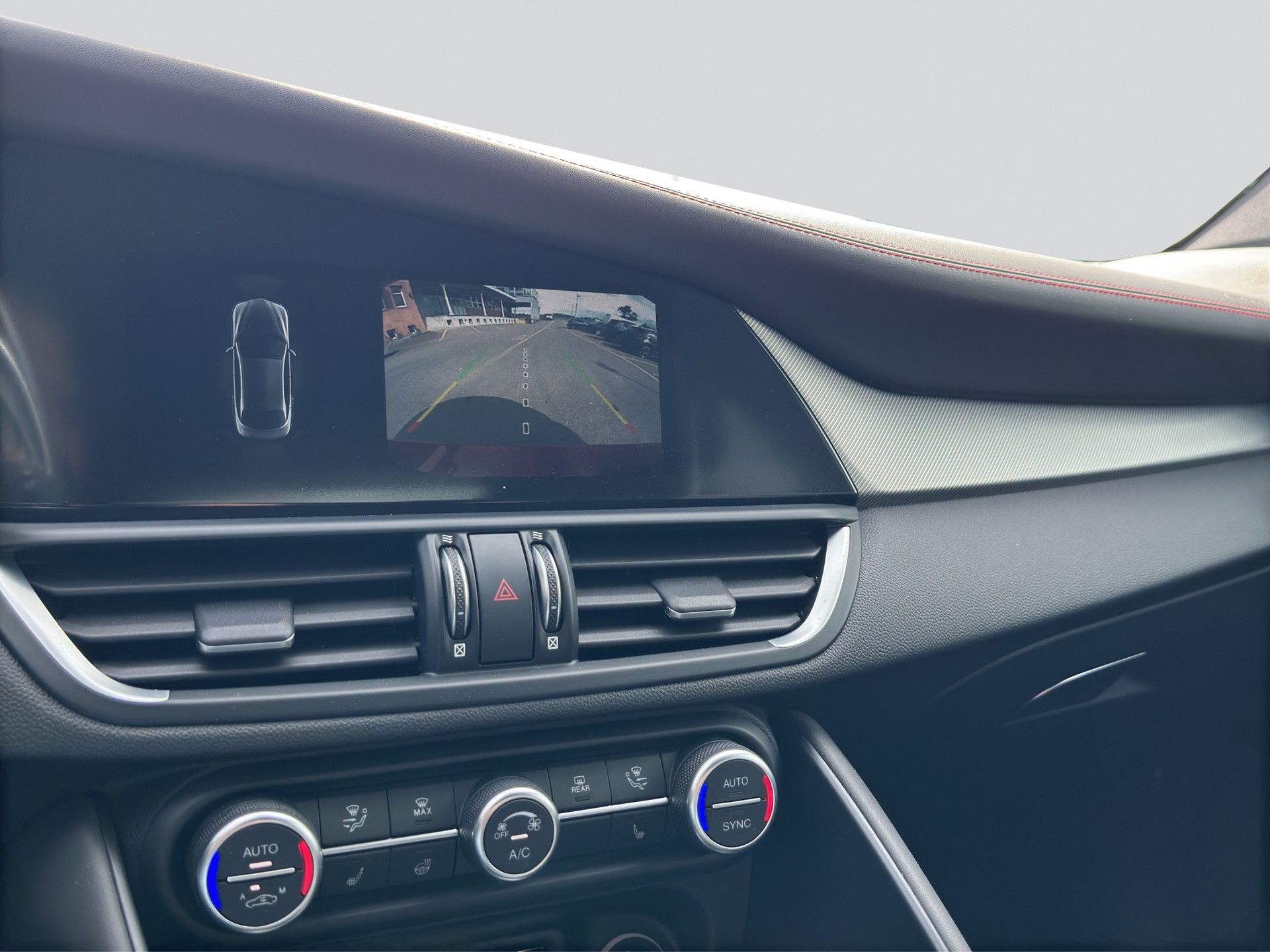 ALFA ROMEO Giulia 2.0 Competizione Q4 AT8-image-13