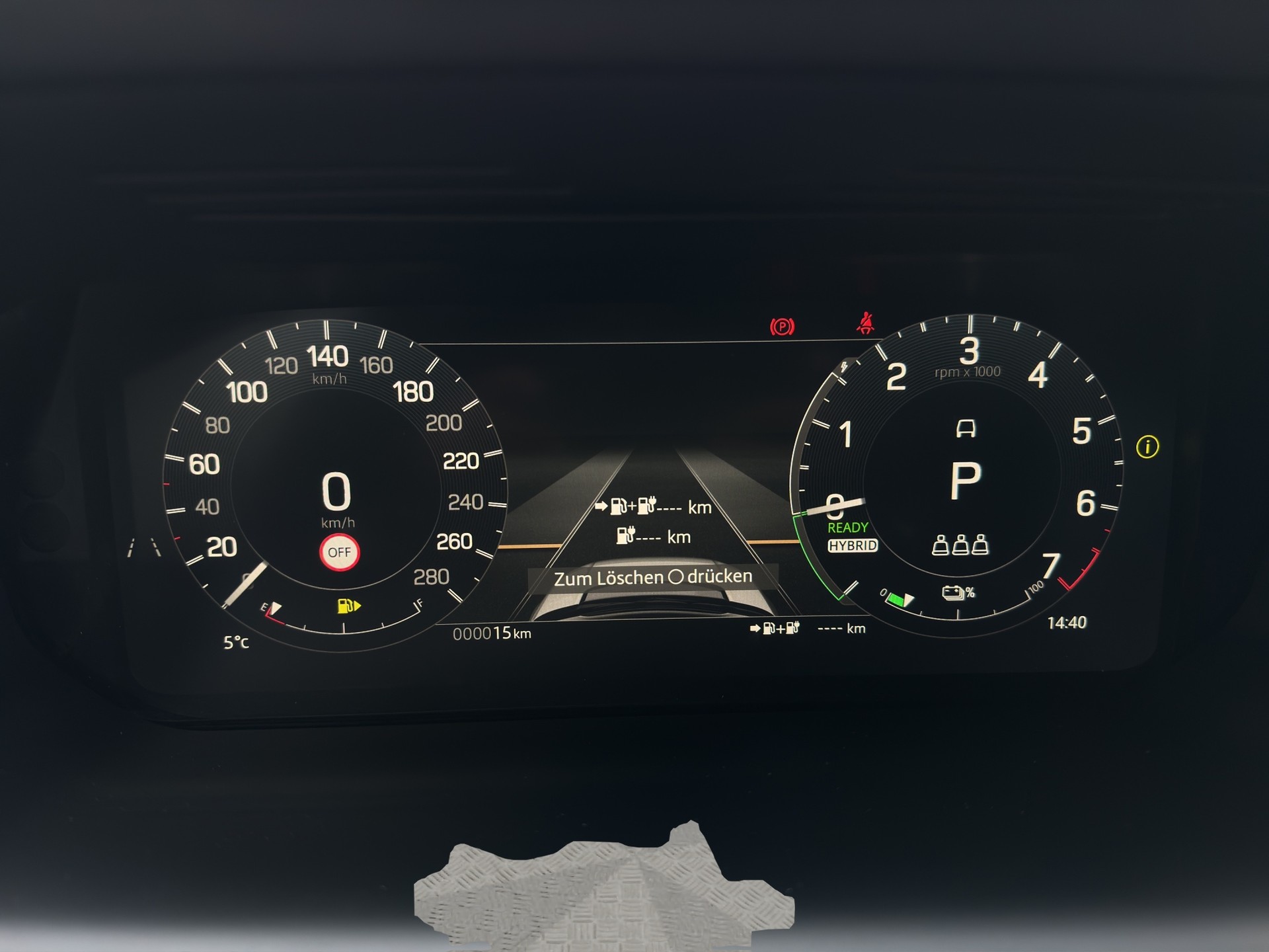 LAND ROVER Discovery Sport 1.5 T 270e Landmark-image-8