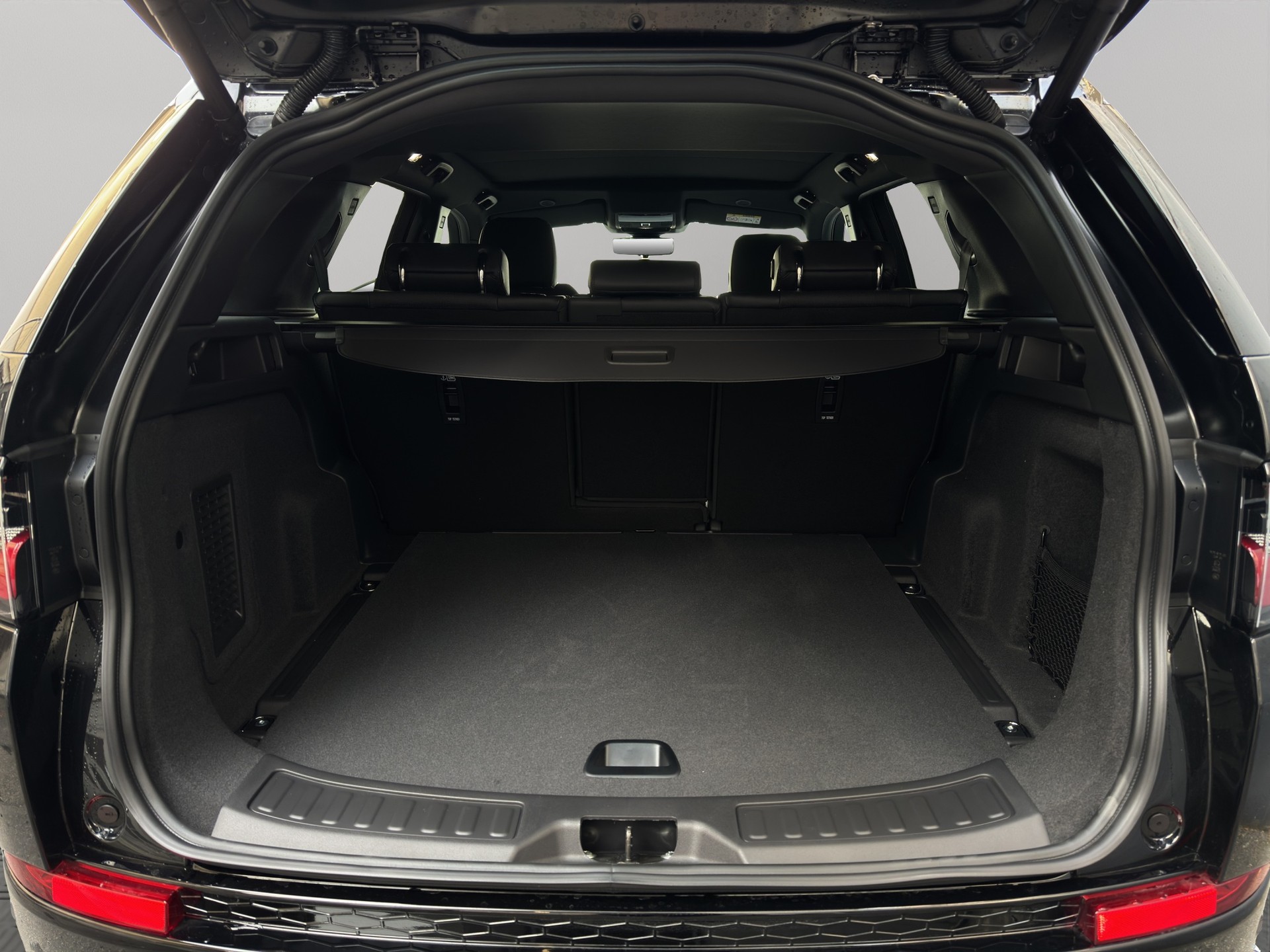 LAND ROVER Discovery Sport 1.5 T 270e Landmark-image-16