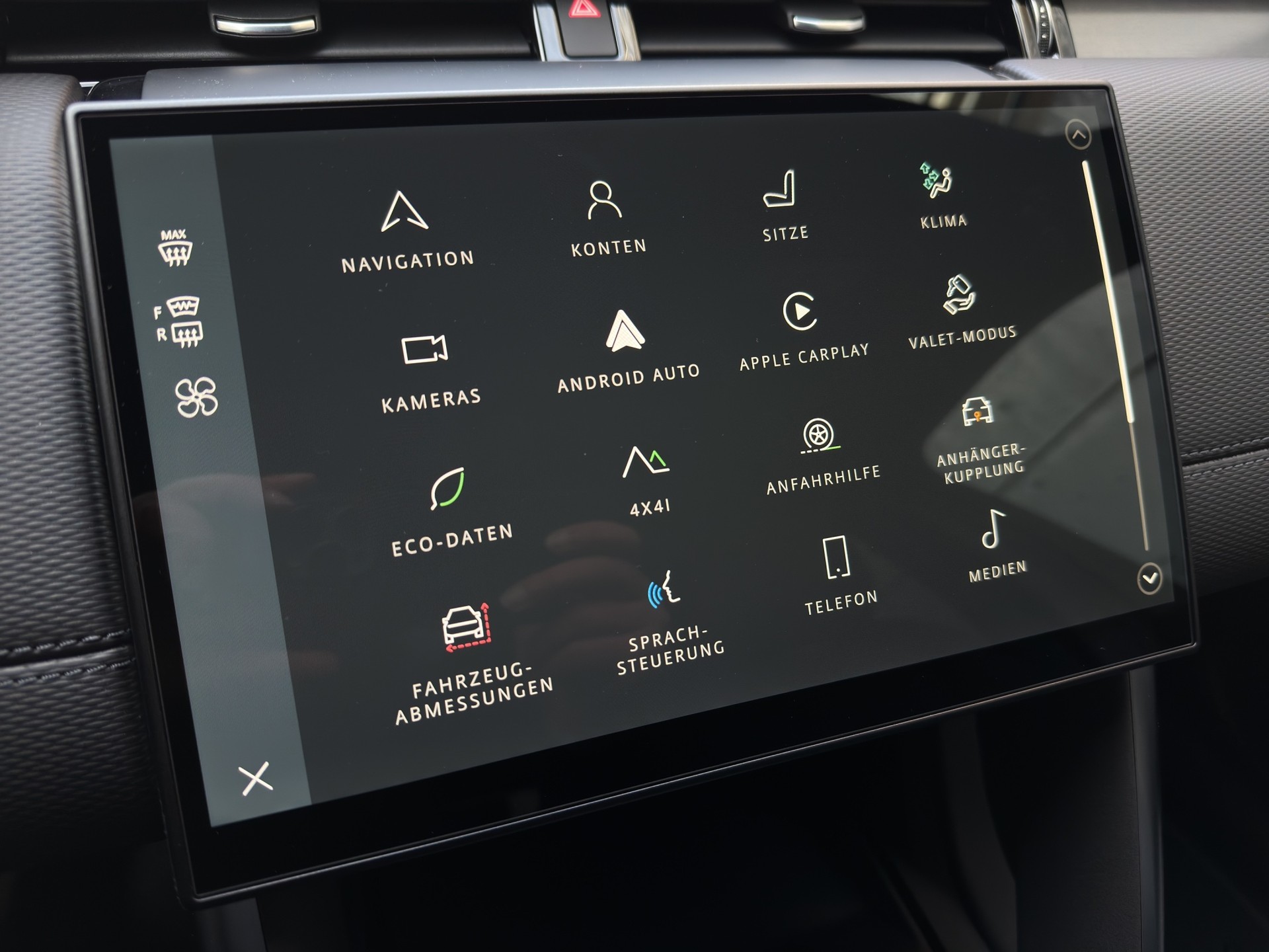 LAND ROVER Discovery Sport 1.5 T 270e Landmark-image-10