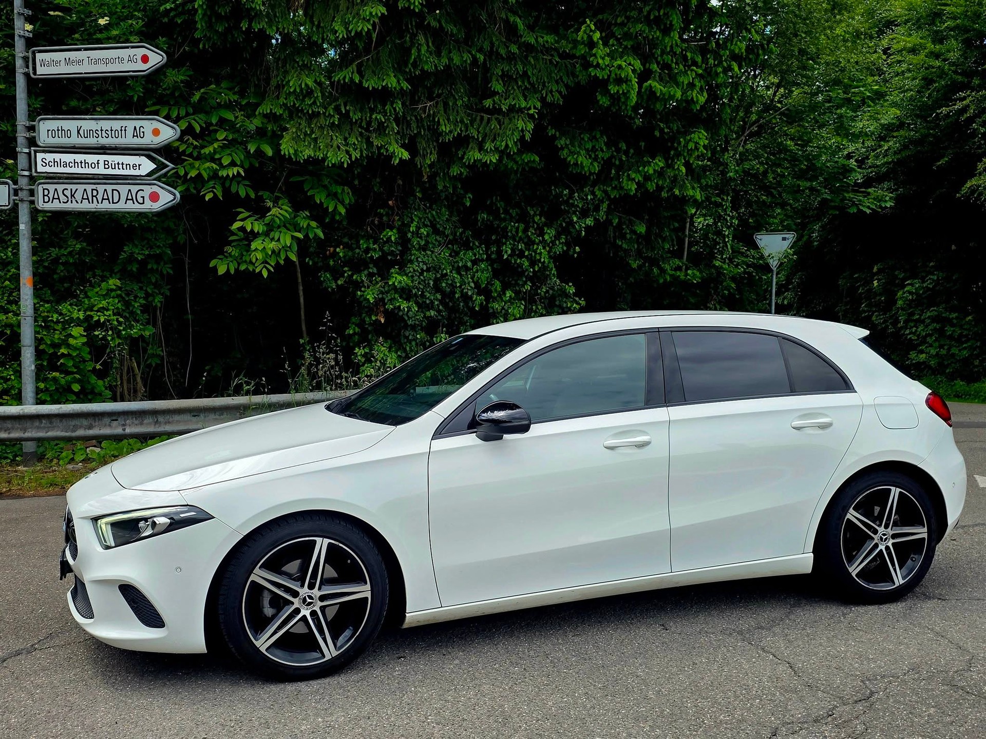 MERCEDES-BENZ A 180 d Style 7G-DCT-image-15