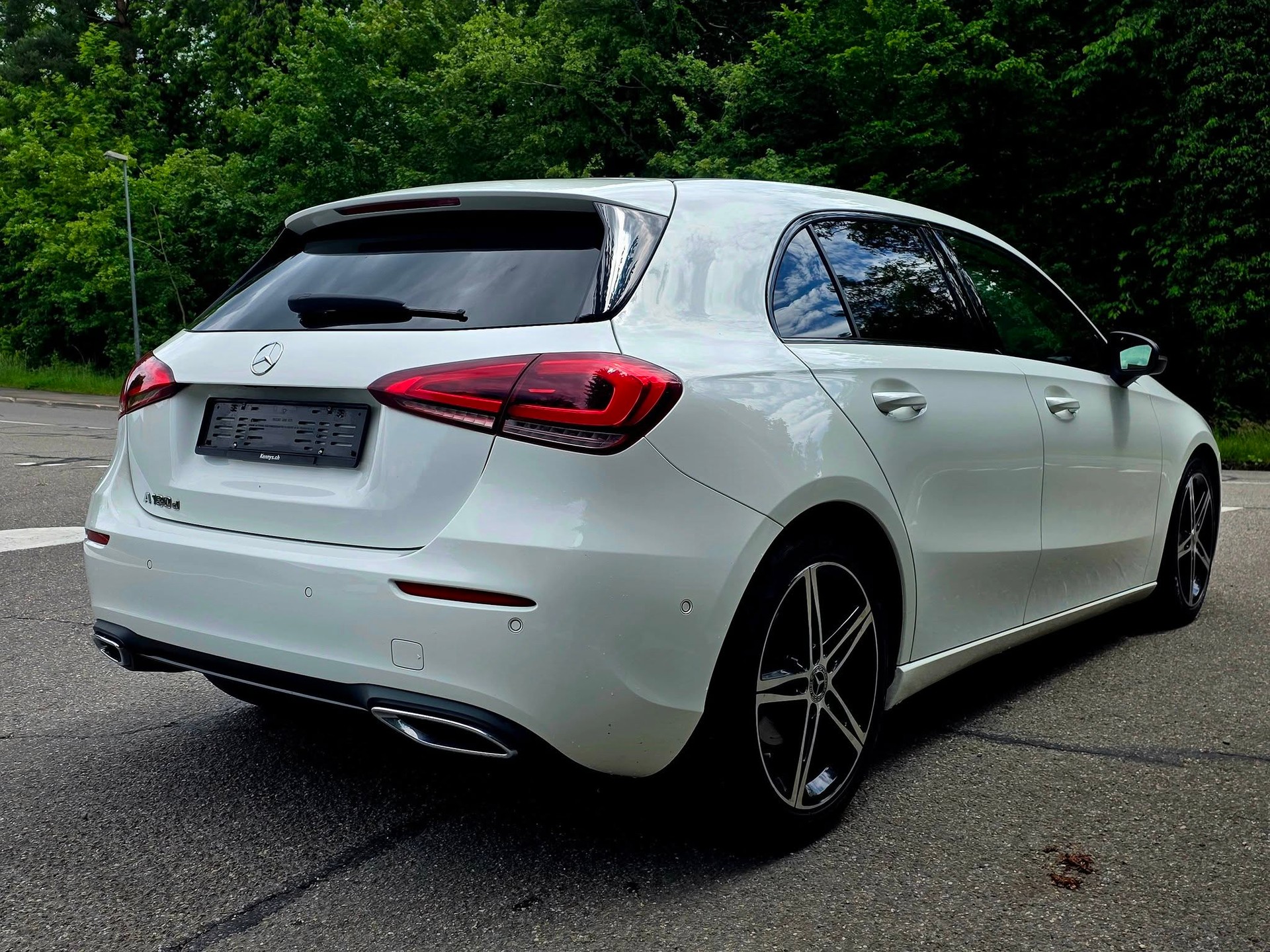 MERCEDES-BENZ A 180 d Style 7G-DCT-image-12