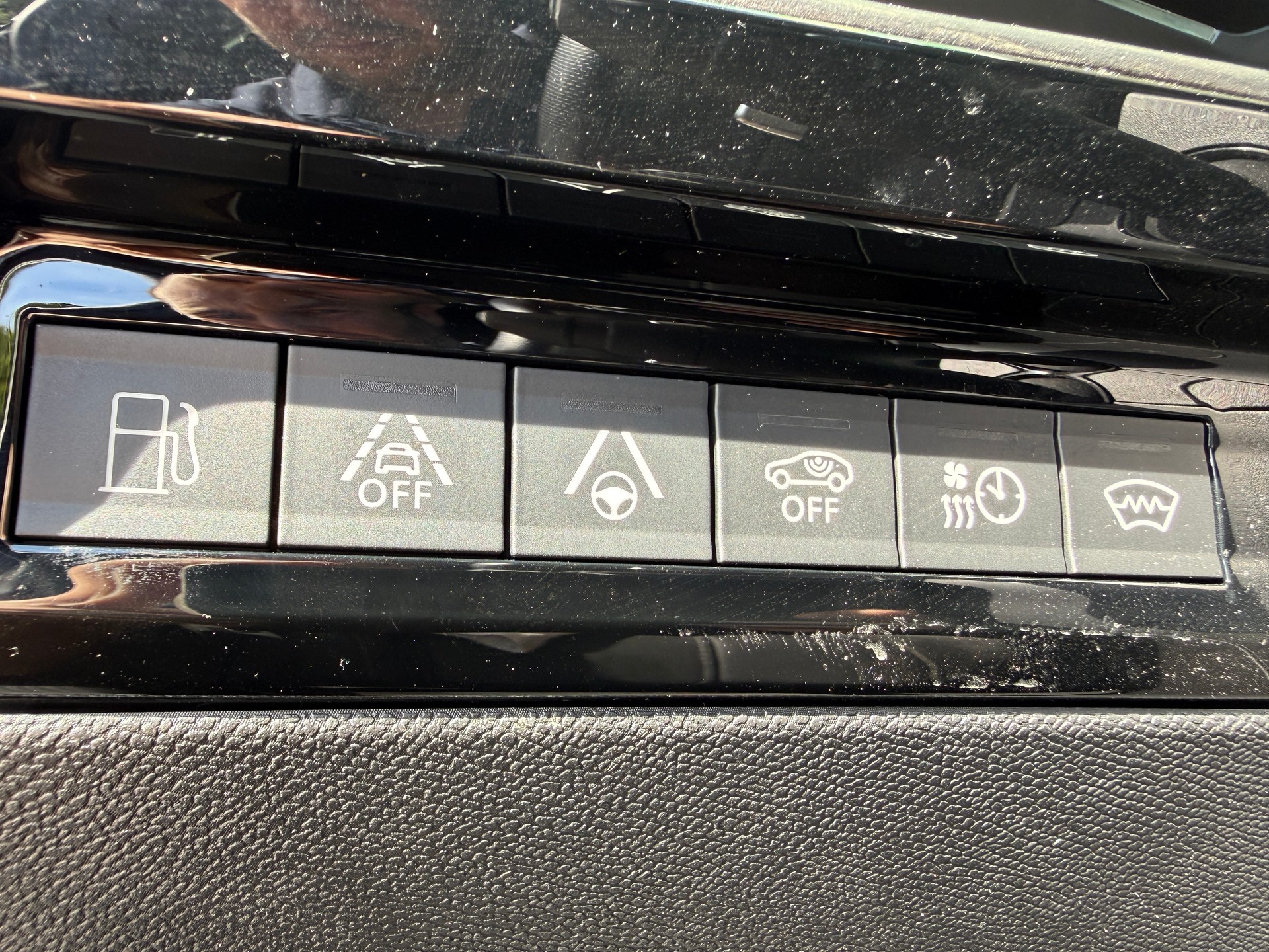 PEUGEOT 508 SW Hybrid4 360 e Sport Engineered-image-11