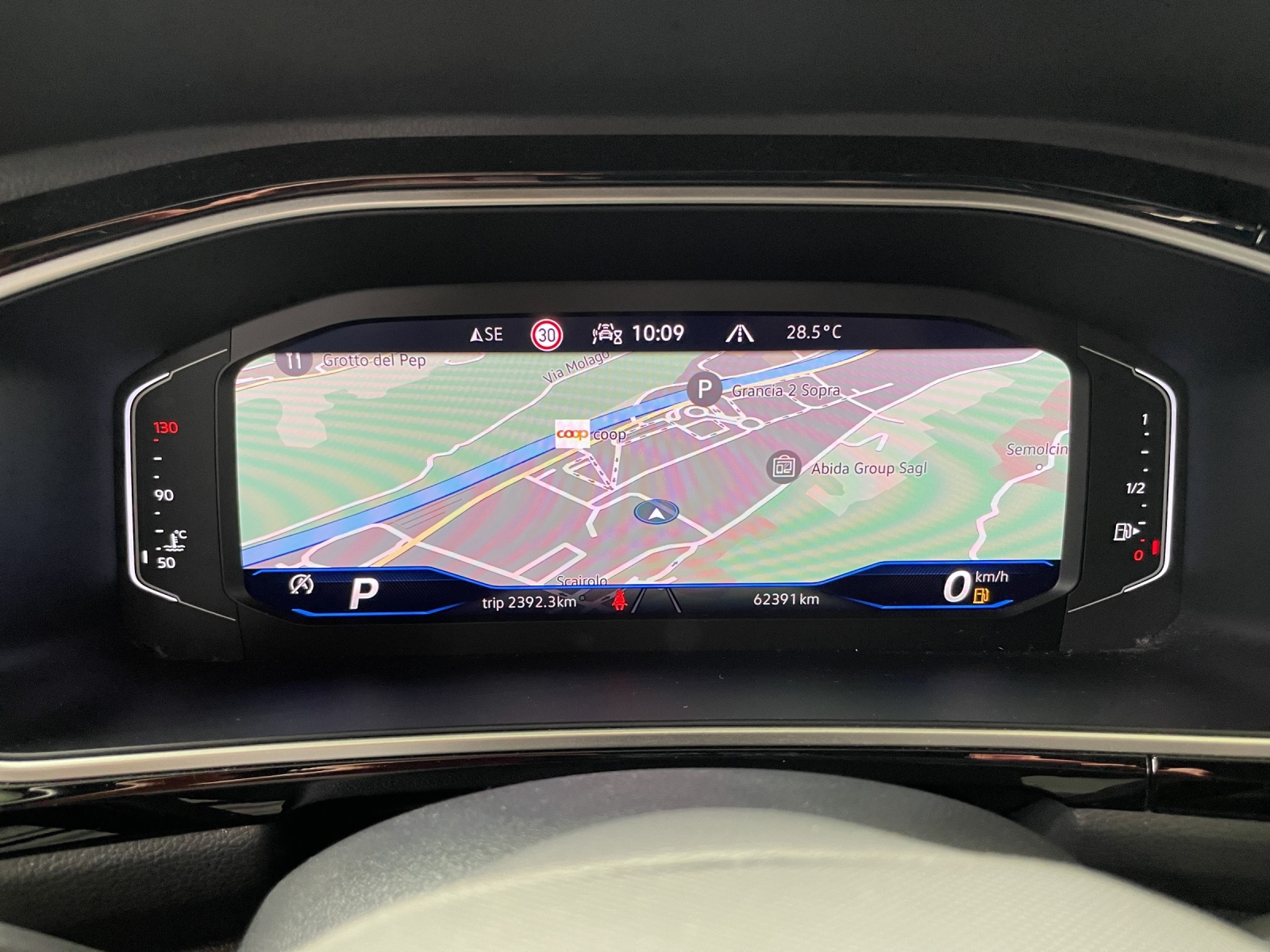 VW T-Roc 2.0 TSI R-Line DSG 4Motion-image-15
