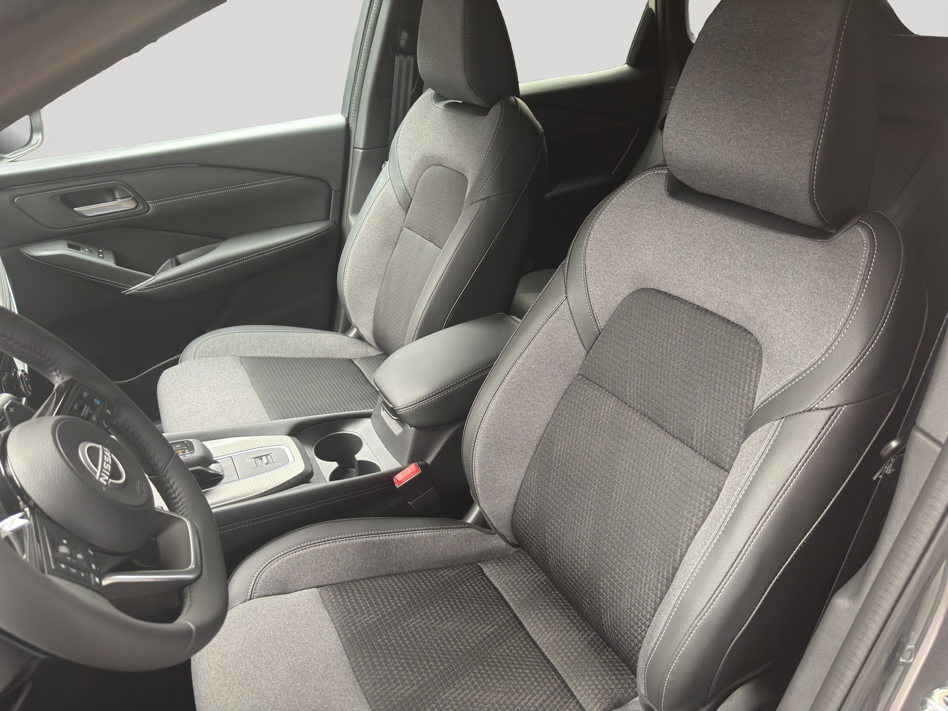 NISSAN Qashqai 1.3 DIG-T MHEV N-Connecta Xtronic-image-5