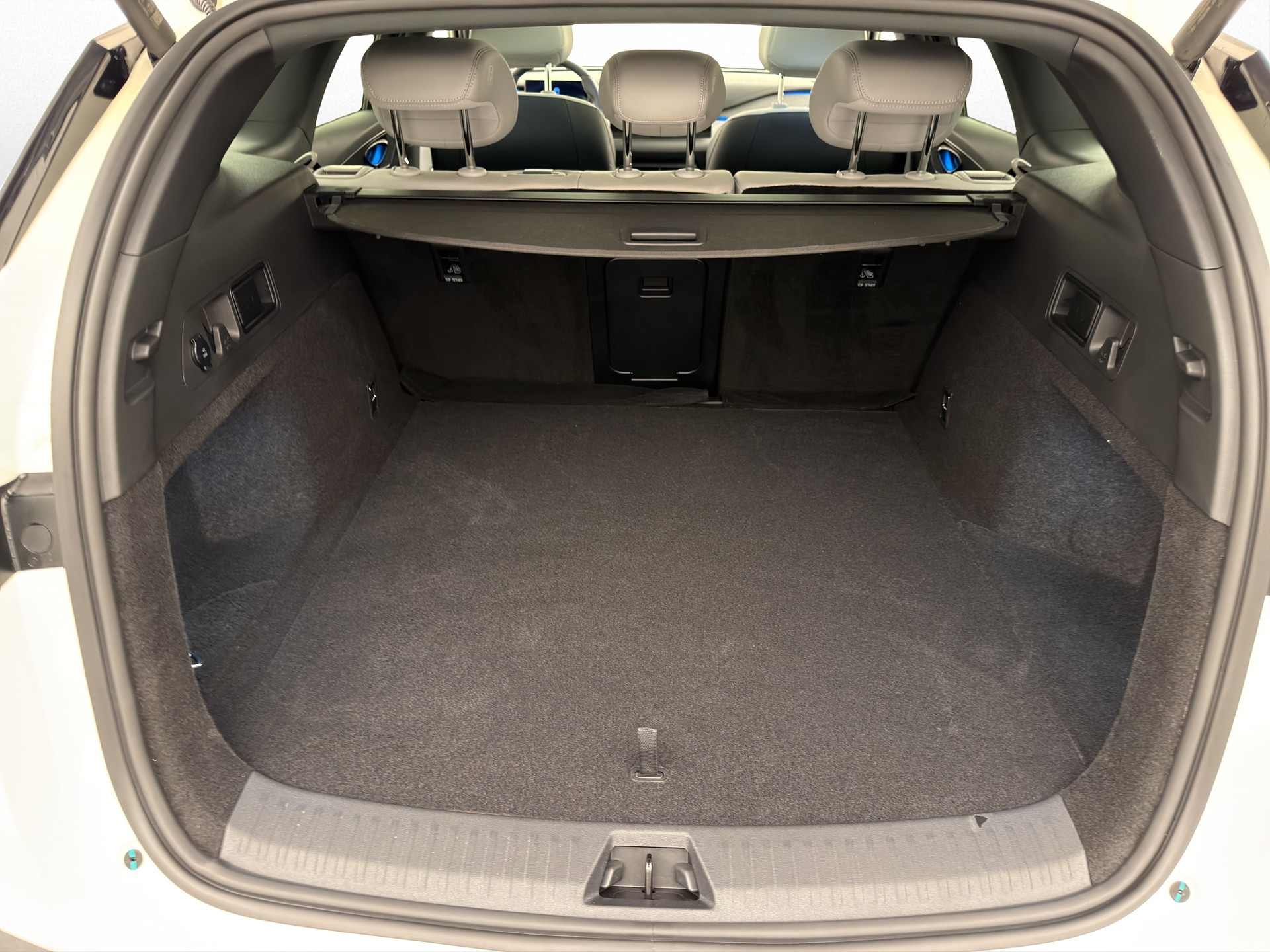 BYD Seal 6 DM-i Touring Comfort-image-12