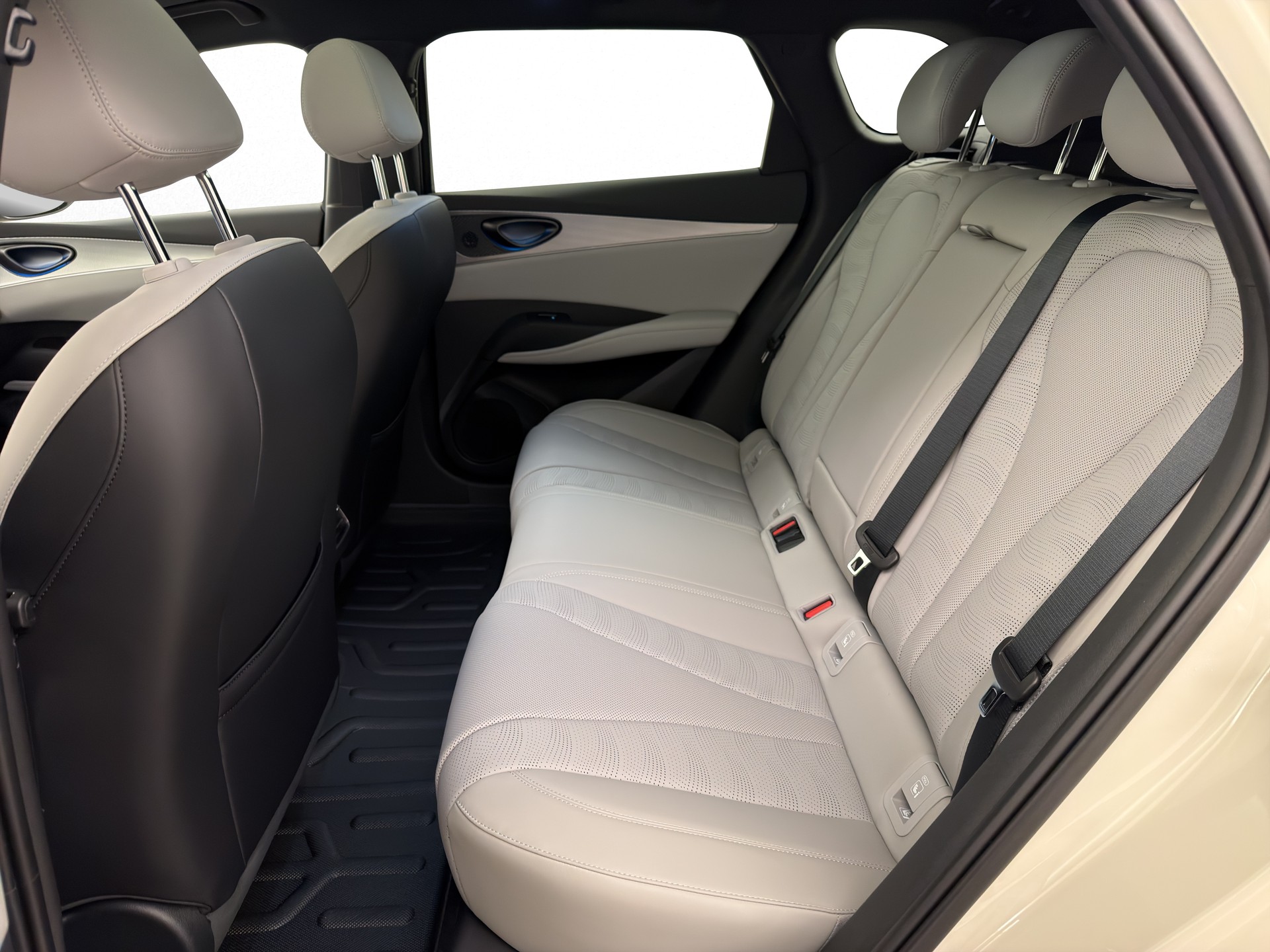 BYD Seal 6 DM-i Touring Comfort-image-11