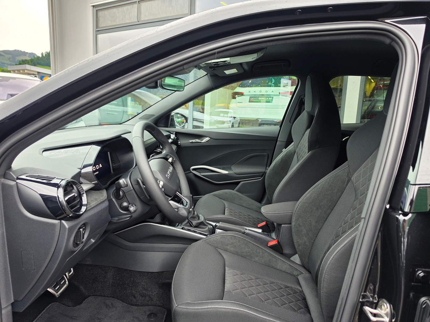 SKODA Fabia 1.0 TSI Dynamic DSG-image-6