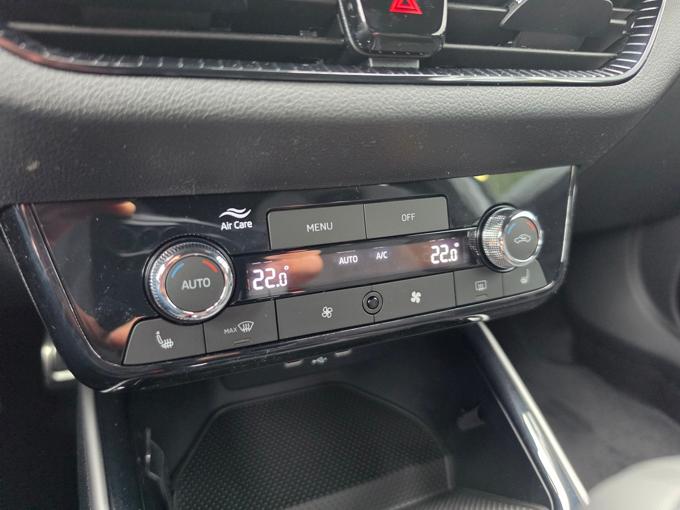 SKODA Fabia 1.0 TSI Dynamic DSG-image-12