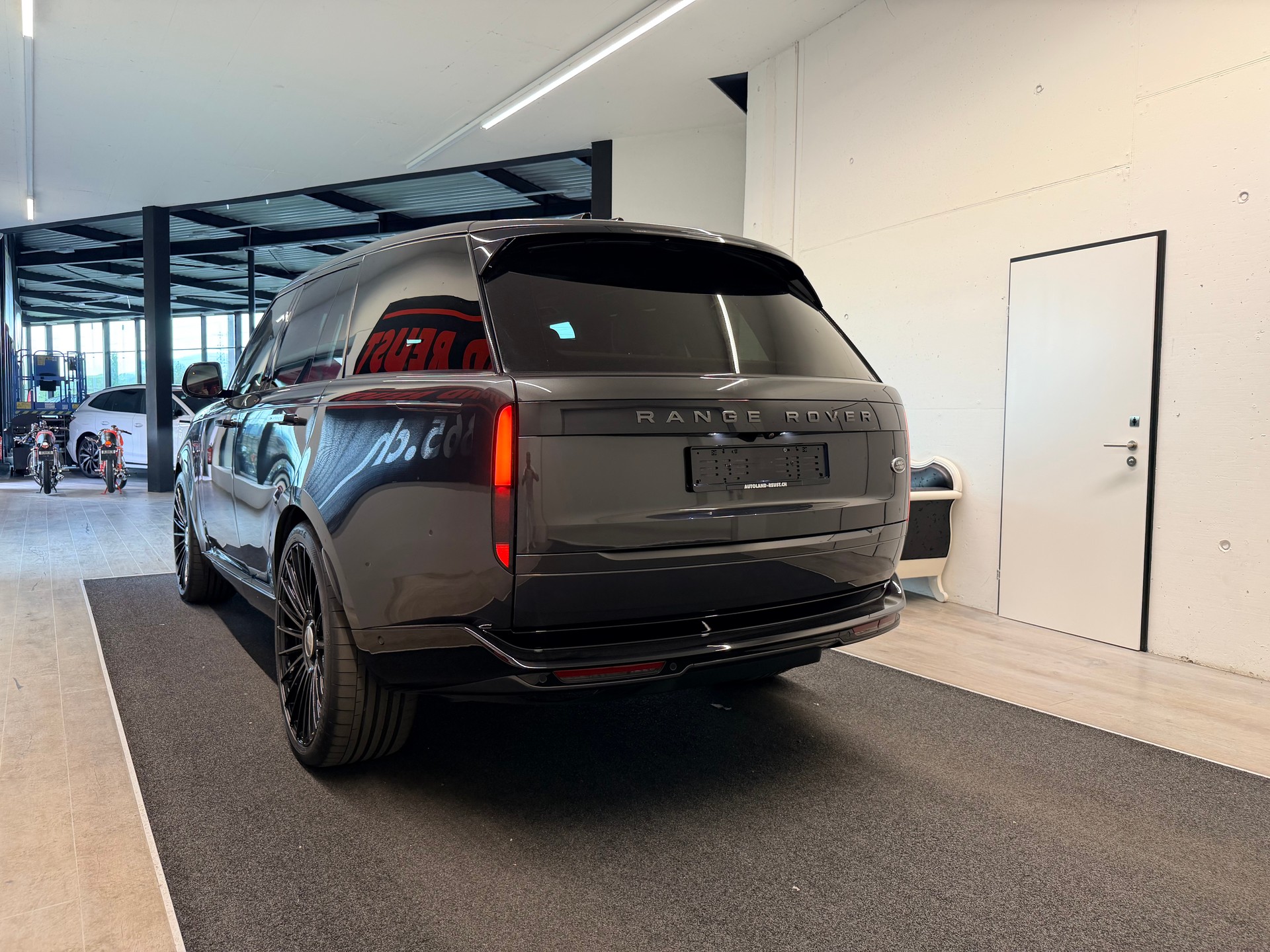 LAND ROVER Range Rover P400 I6 3.0 MHEV Autobiography Automatic-image-8