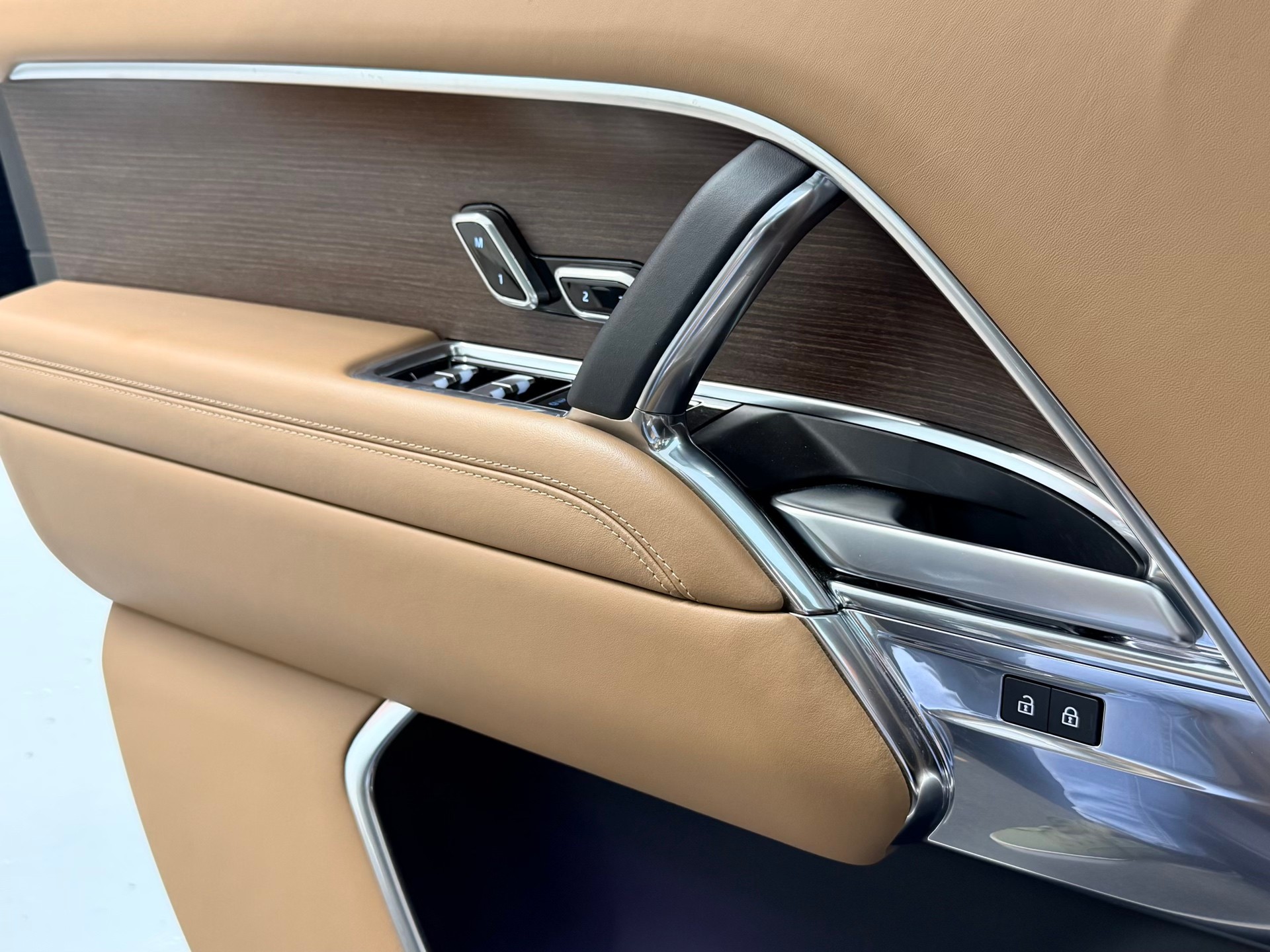 LAND ROVER Range Rover P400 I6 3.0 MHEV Autobiography Automatic-image-29
