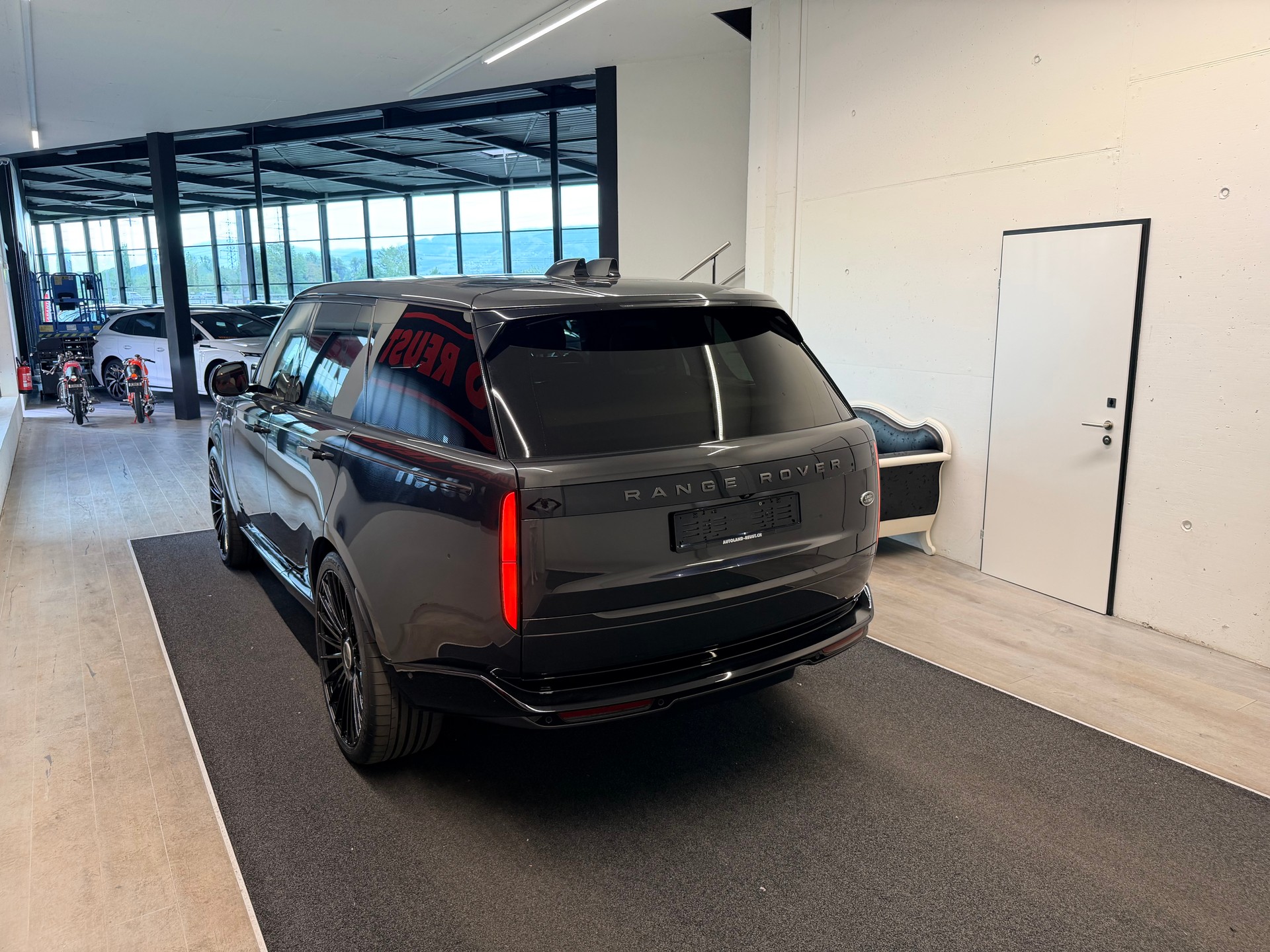 LAND ROVER Range Rover P400 I6 3.0 MHEV Autobiography Automatic-image-6