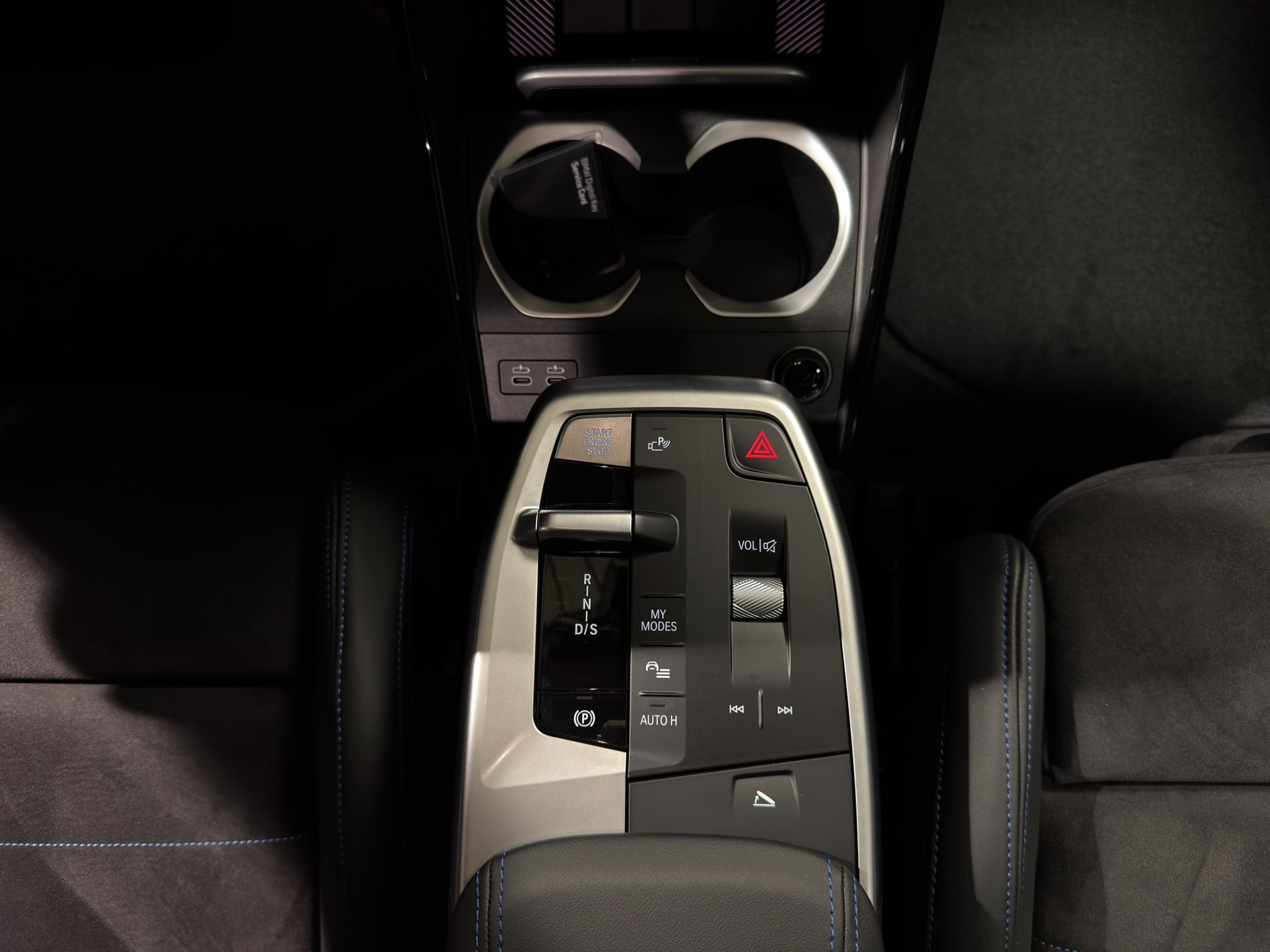 BMW X1 30e xDrive-image-10