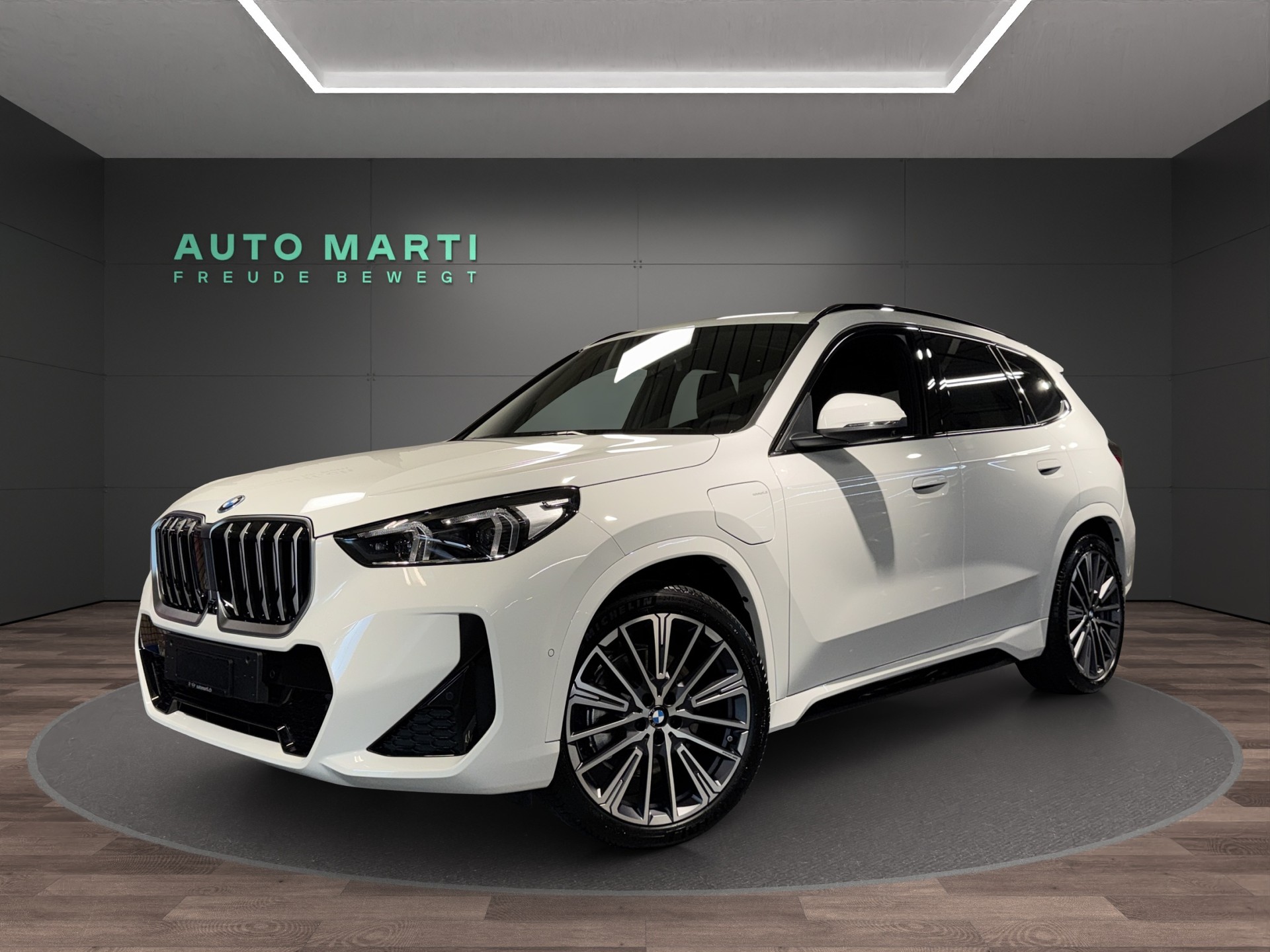 BMW X1 30e xDrive-image-0