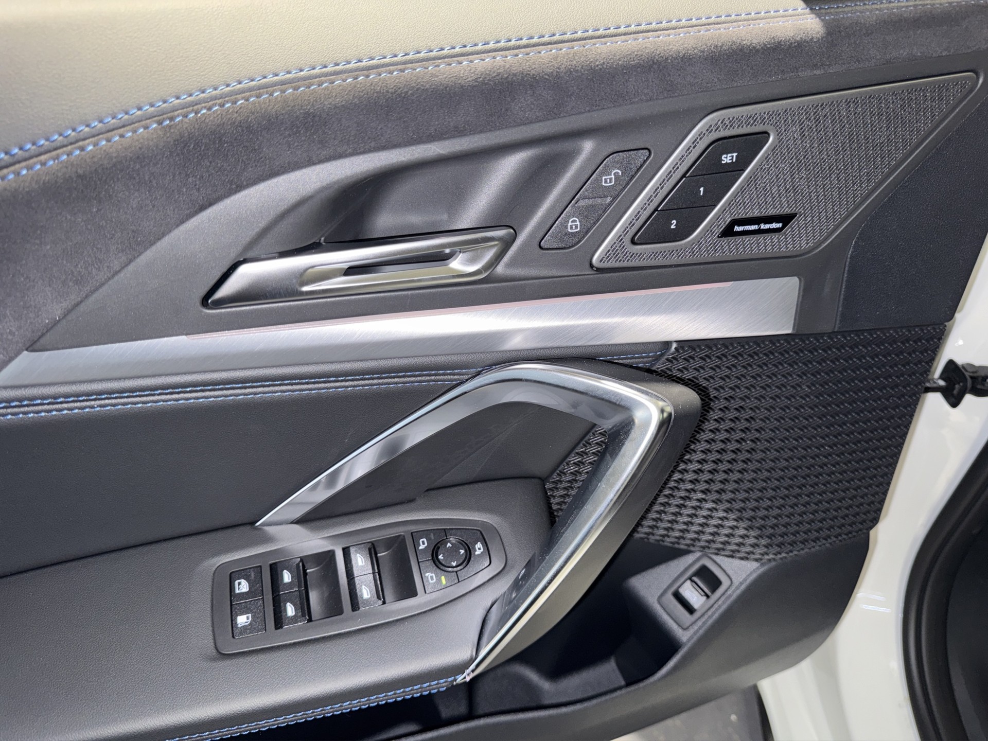 BMW X1 30e xDrive-image-11