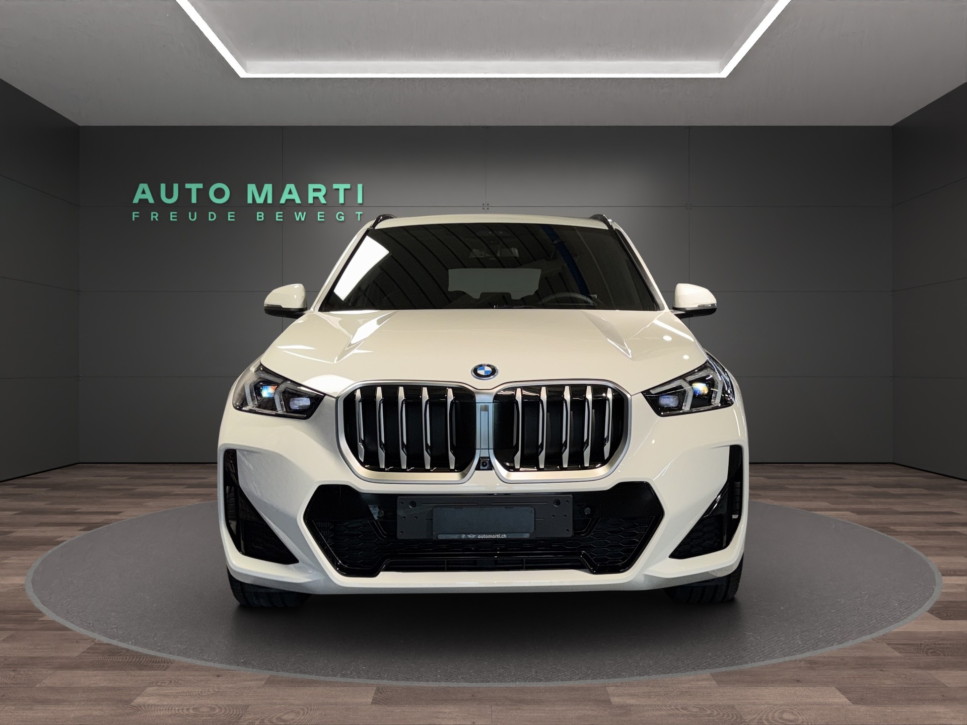 BMW X1 30e xDrive-image-4