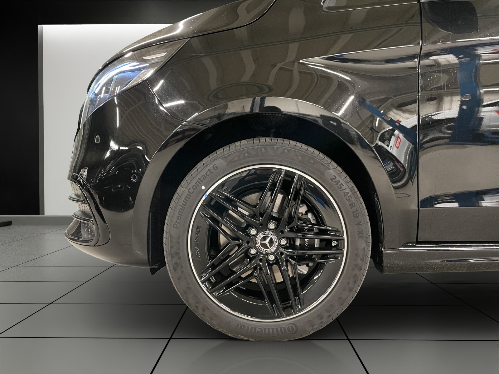 MERCEDES-BENZ V 250 d extralang 4Matic Avantgarde 9G-Tronic-image-9