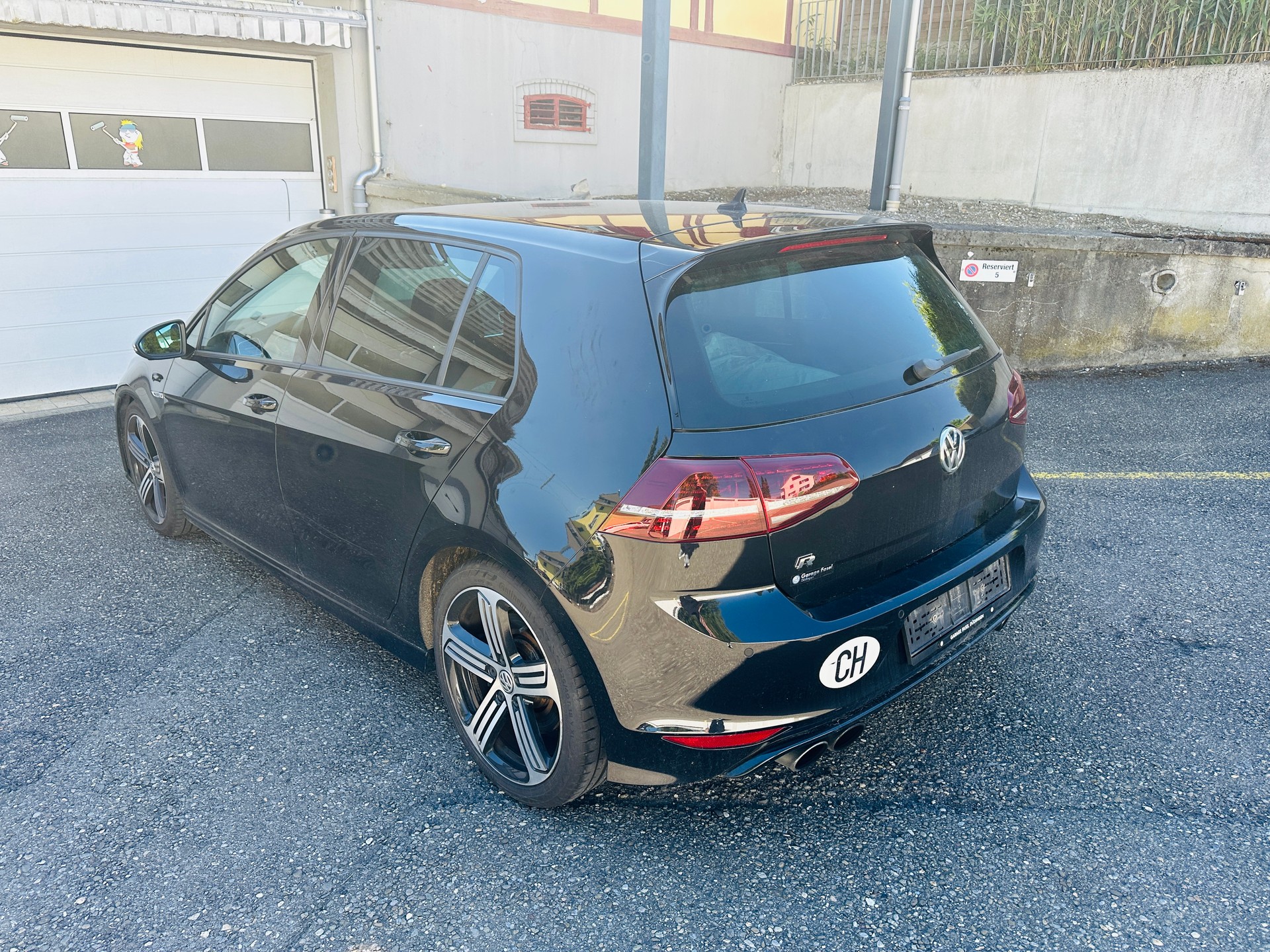 VW Golf 2.0 TSI R 4Motion DSG-image-7