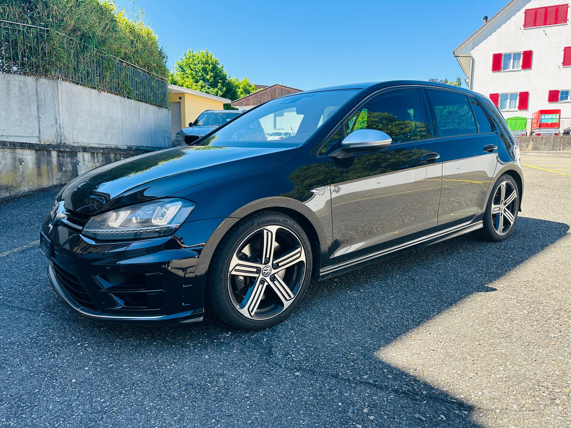VW Golf 2.0 TSI R 4Motion DSG-image-1
