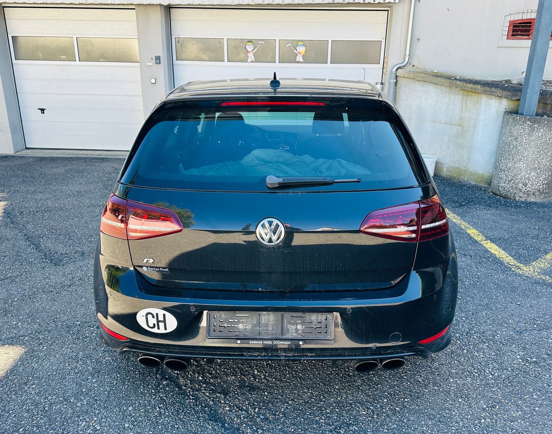 VW Golf 2.0 TSI R 4Motion DSG-image-9