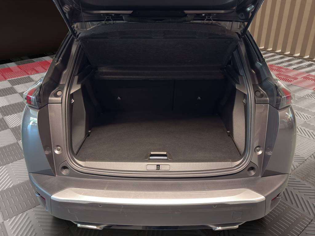 PEUGEOT 2008 1.2 PureTech GT EAT8-image-9
