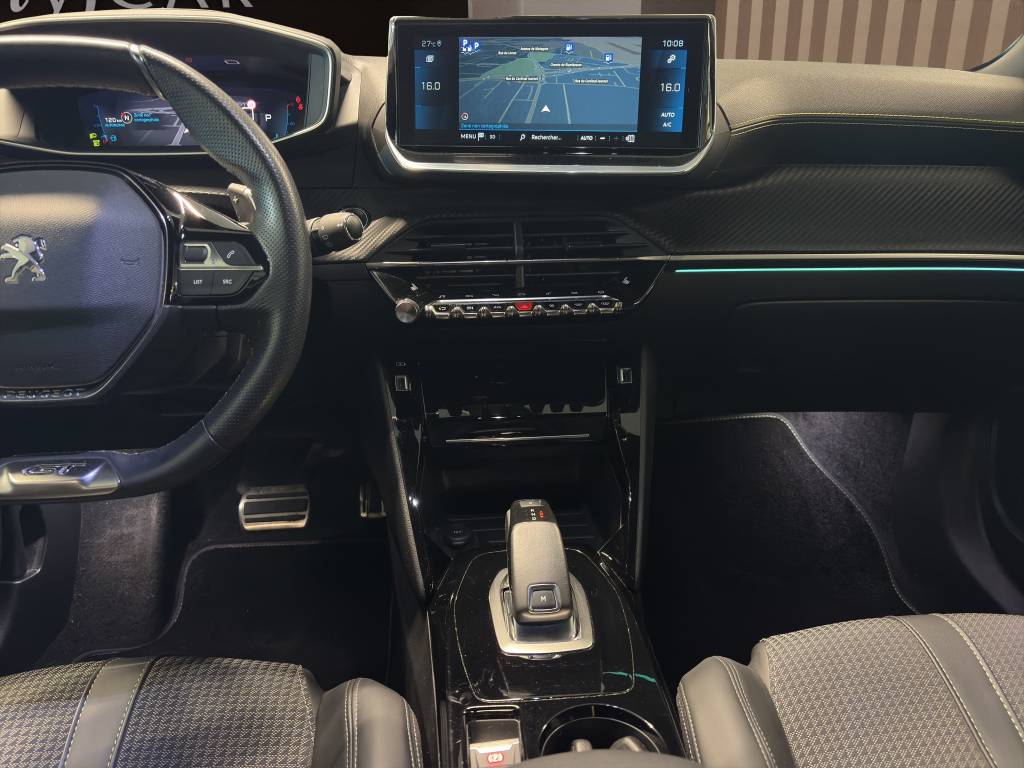 PEUGEOT 2008 1.2 PureTech GT EAT8-image-14