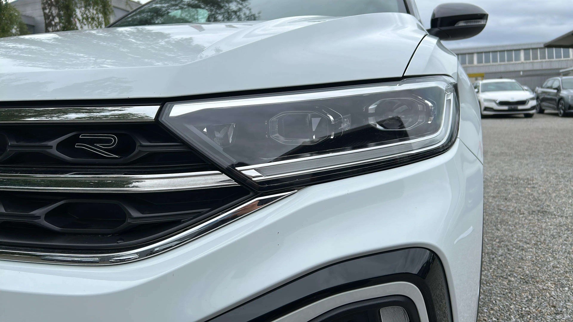 VW T-Roc 2.0 TSI R-Line DSG 4Motion mit AHK & Werksgarantie-image-26