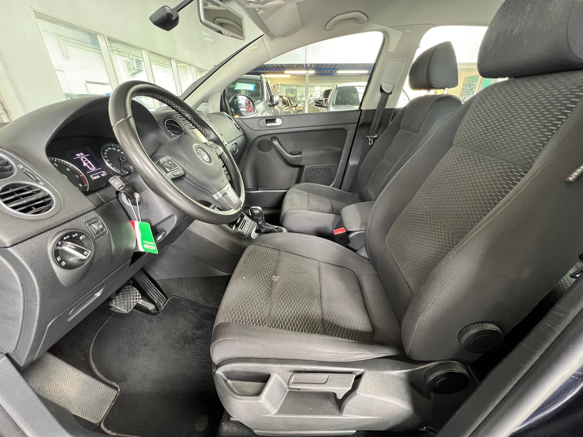 VW Golf Plus 1.4 TSI Comfortline DSG-image-8