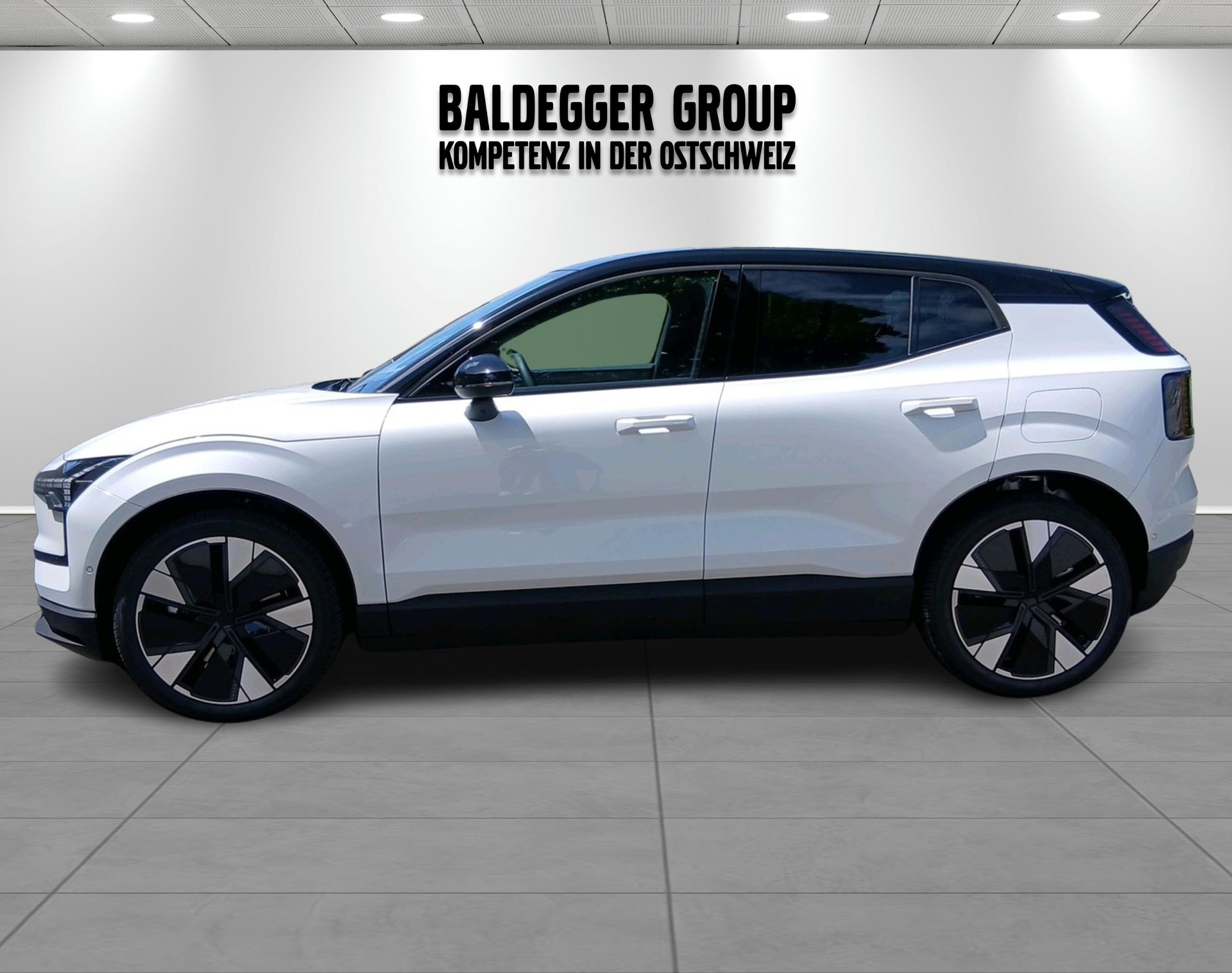 VOLVO EX 30 E60 Twin Ultra Performanc-image-8