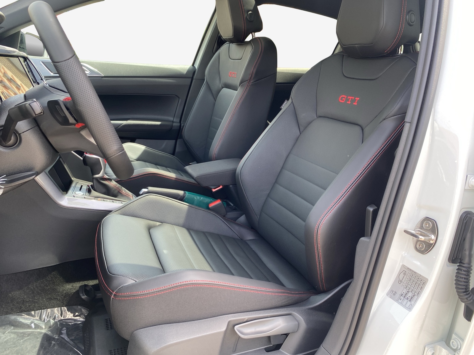 VW Polo 2.0 TSI GTI DSG-image-7