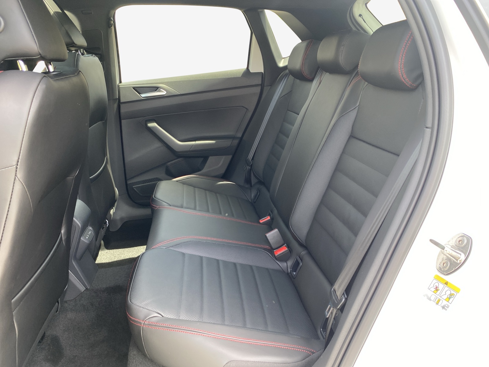 VW Polo 2.0 TSI GTI DSG-image-11