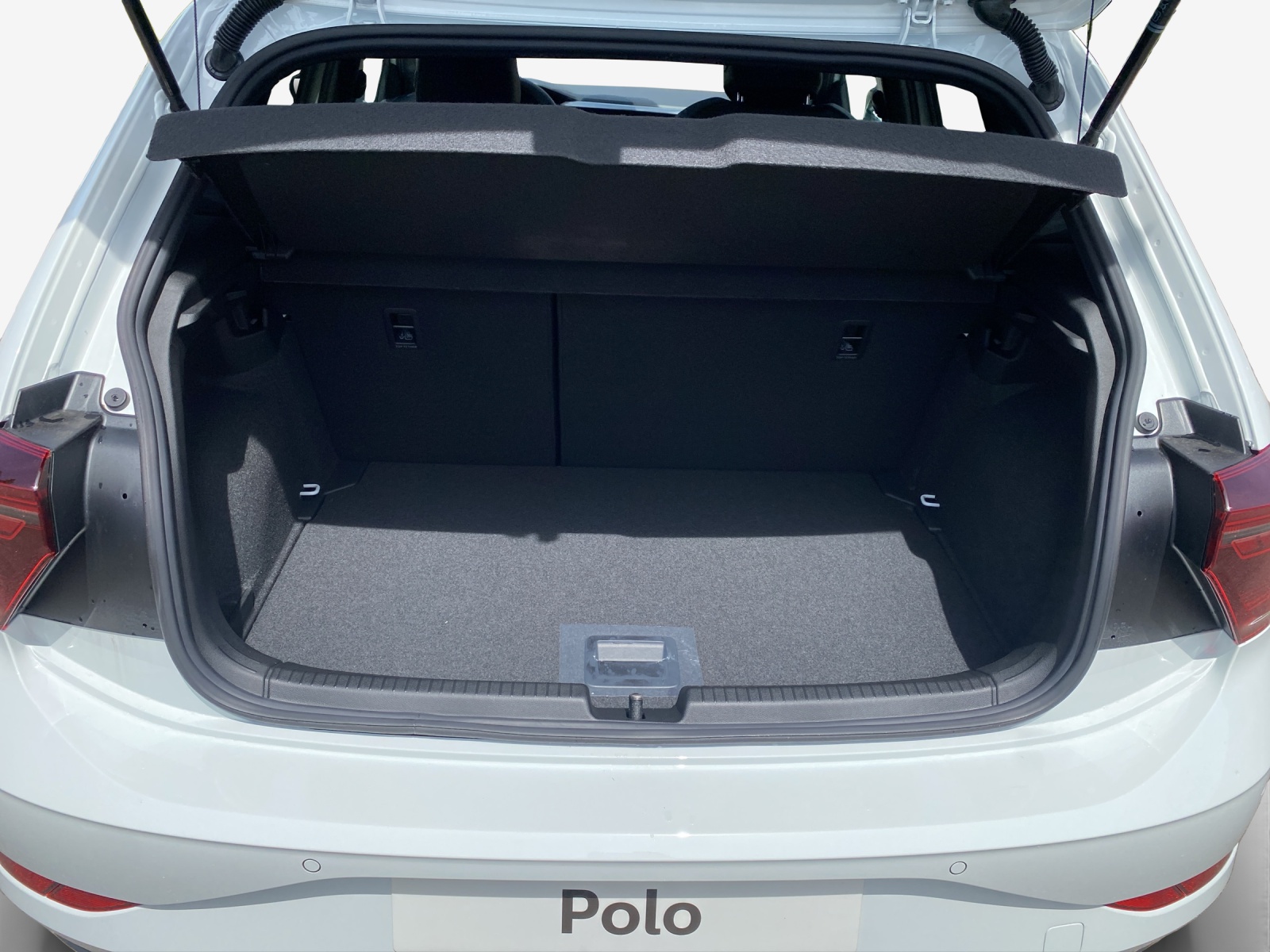 VW Polo 2.0 TSI GTI DSG-image-12